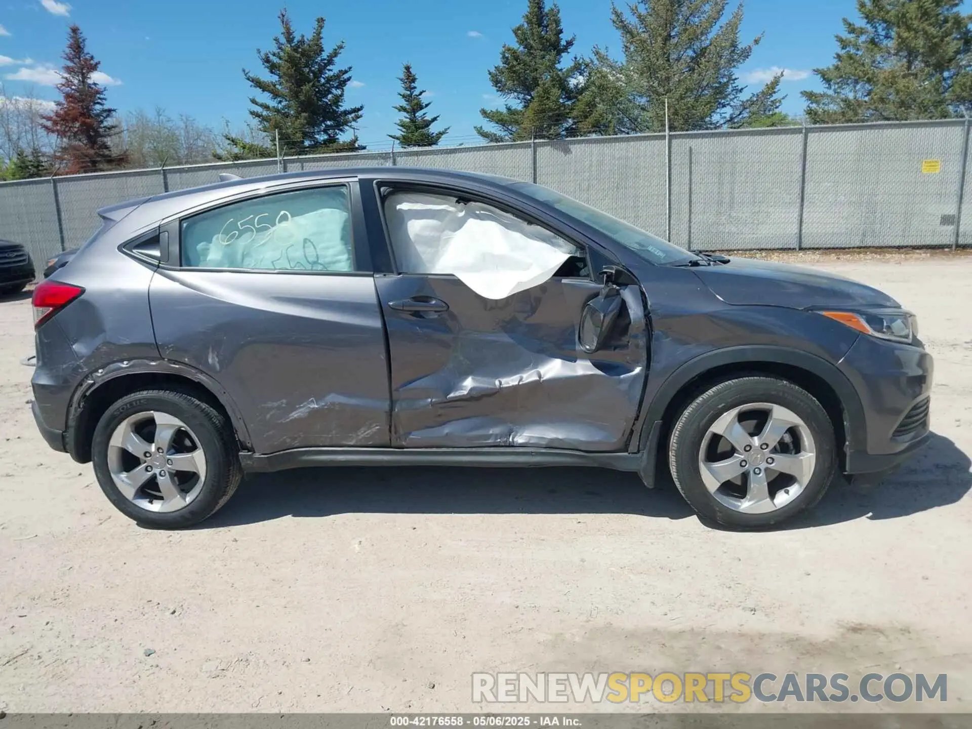 13 fotografías del automóvil dañado 3CZRU6H34KG705387 HONDA HR-V 2019