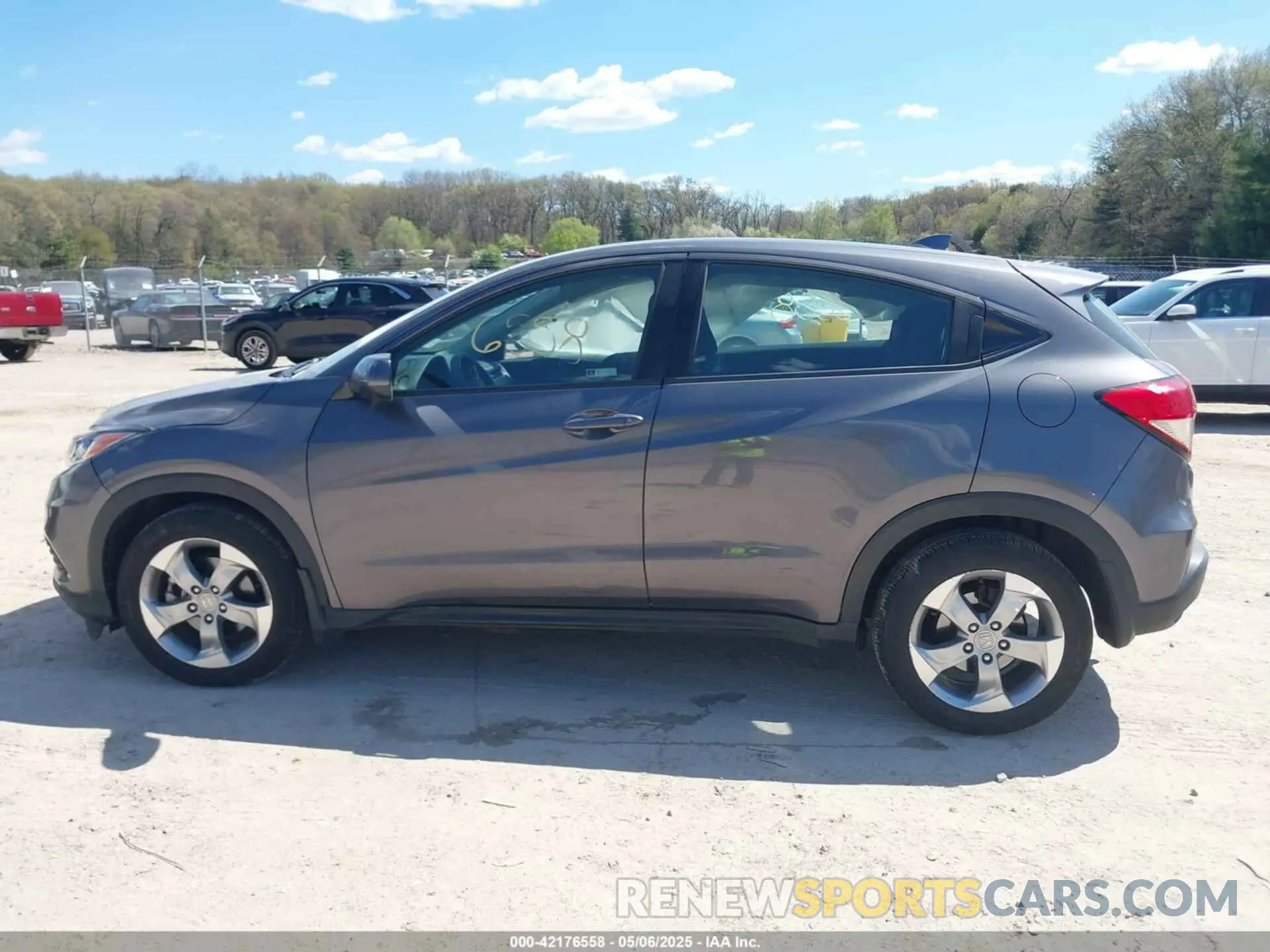 14 fotografías del automóvil dañado 3CZRU6H34KG705387 HONDA HR-V 2019