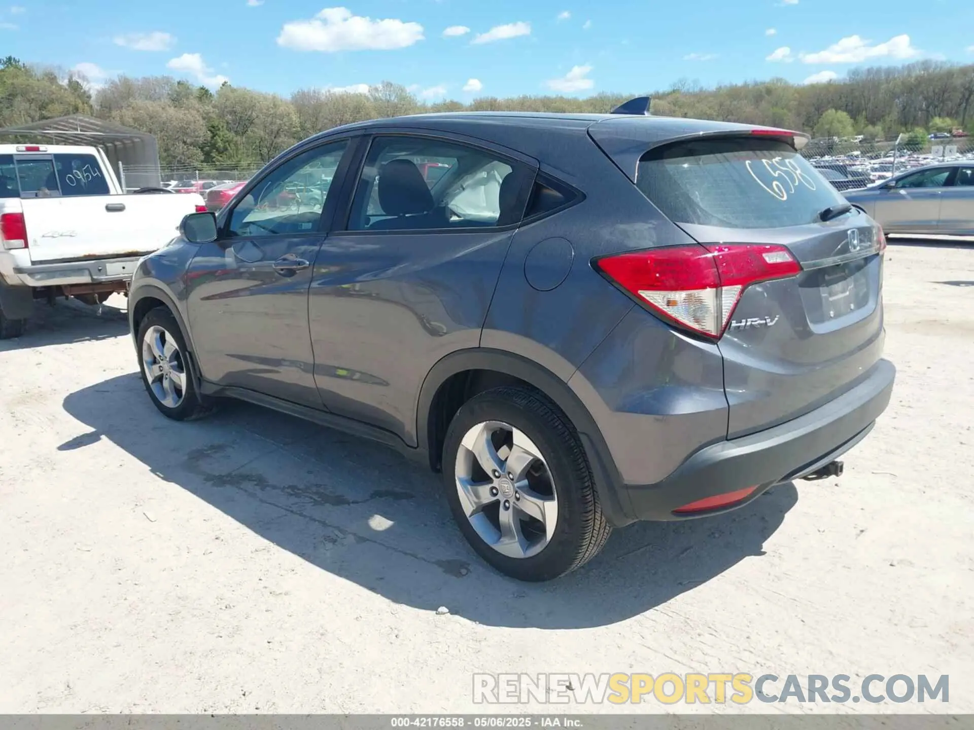 3 fotografías del automóvil dañado 3CZRU6H34KG705387 HONDA HR-V 2019
