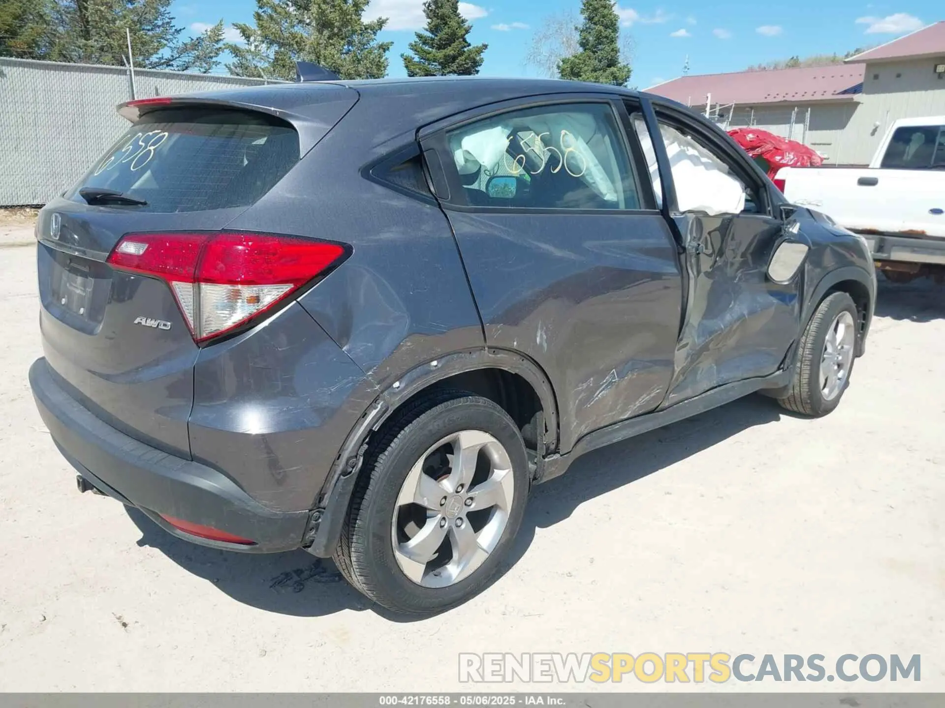4 fotografías del automóvil dañado 3CZRU6H34KG705387 HONDA HR-V 2019