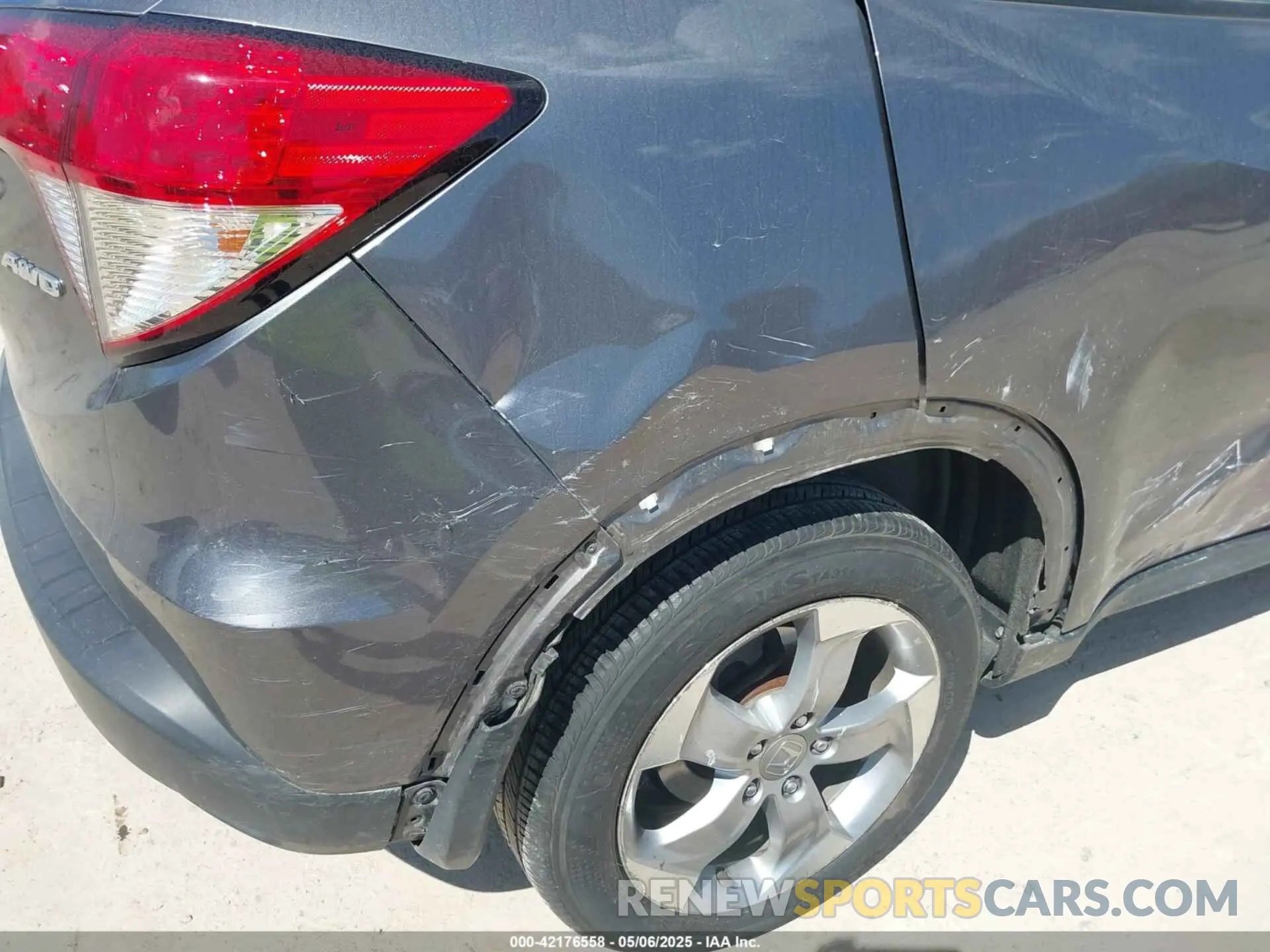 6 fotografías del automóvil dañado 3CZRU6H34KG705387 HONDA HR-V 2019