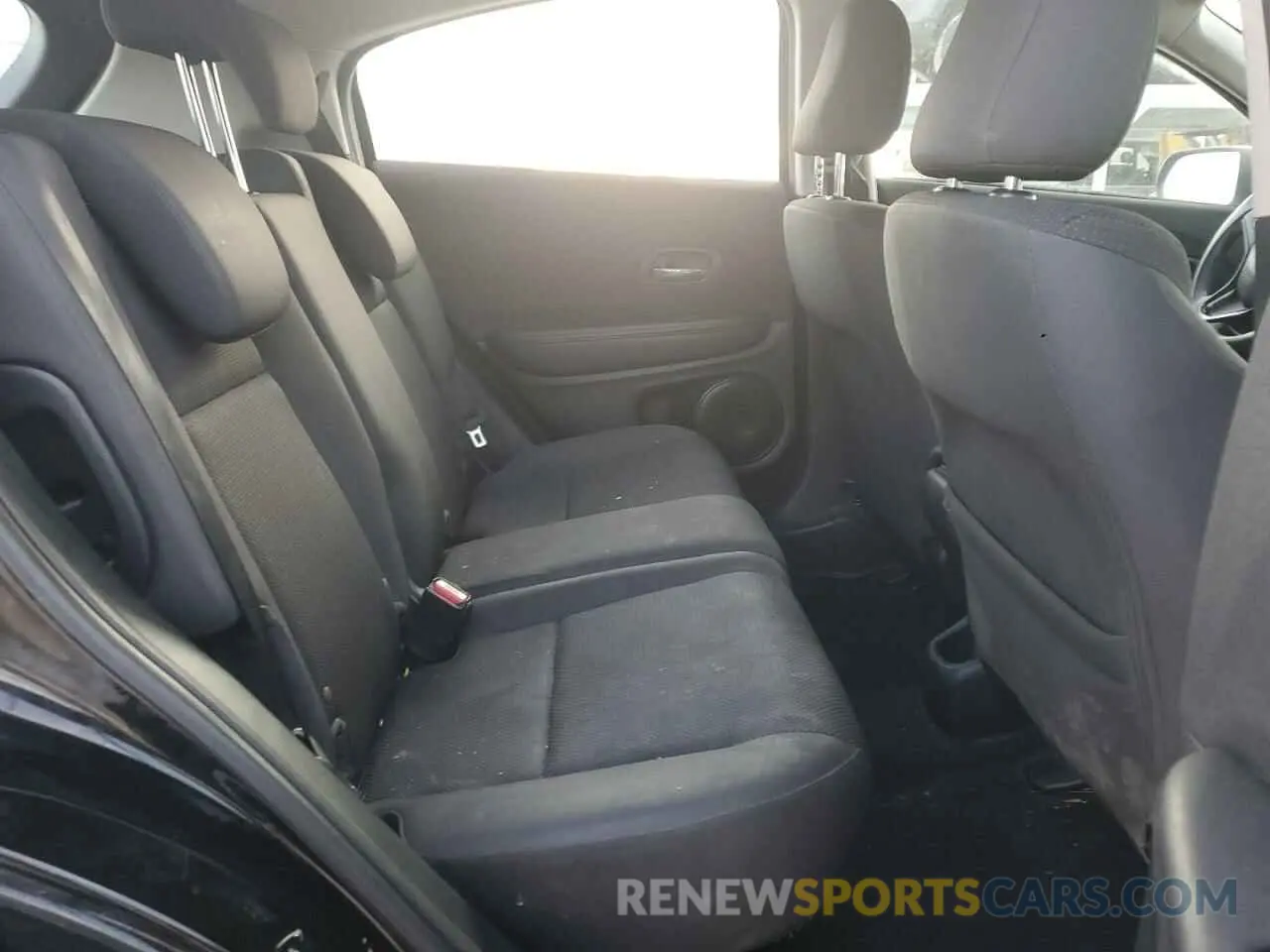 11 fotografías del automóvil dañado 3CZRU6H35KG710596 HONDA HR-V 2019