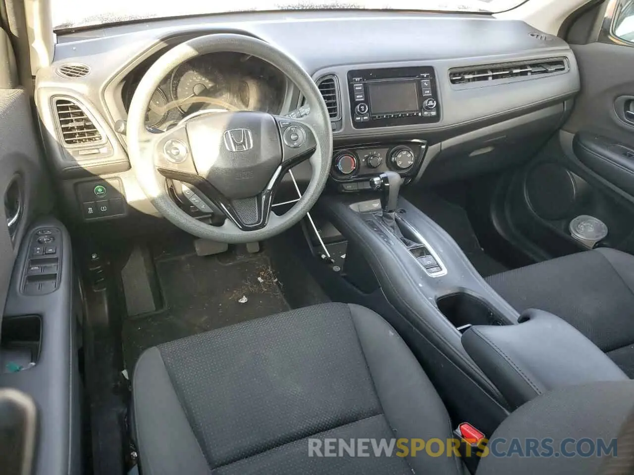 8 fotografías del automóvil dañado 3CZRU6H35KG711120 HONDA HR-V 2019