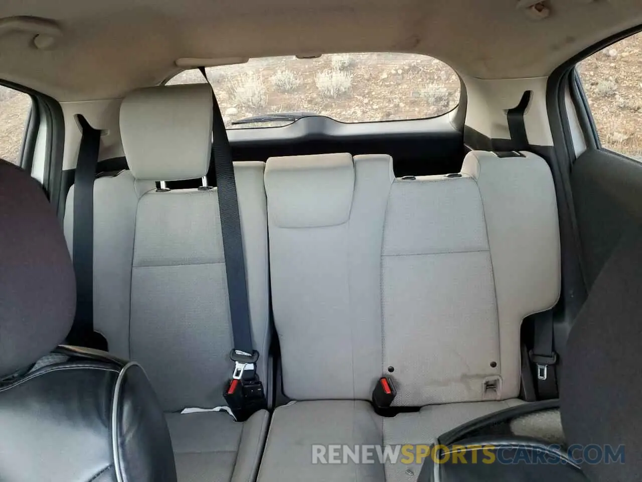 10 fotografías del automóvil dañado 3CZRU6H36KG703351 HONDA HR-V 2019