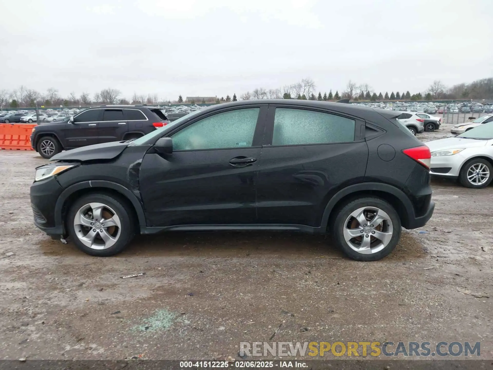 14 fotografías del automóvil dañado 3CZRU6H36KG718867 HONDA HR-V 2019