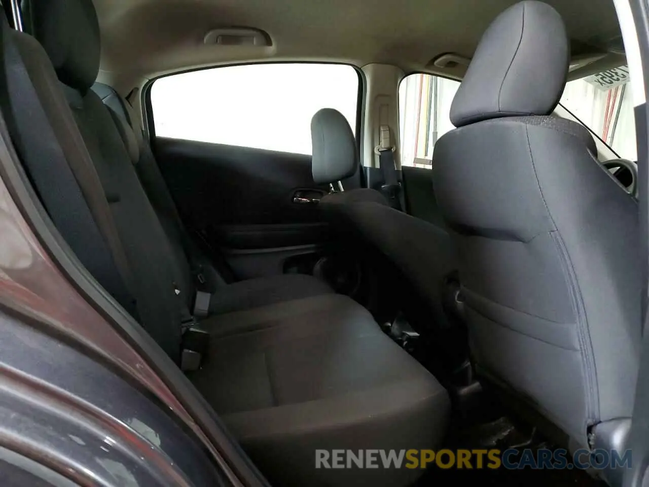 11 fotografías del automóvil dañado 3CZRU6H36KG720666 HONDA HR-V 2019