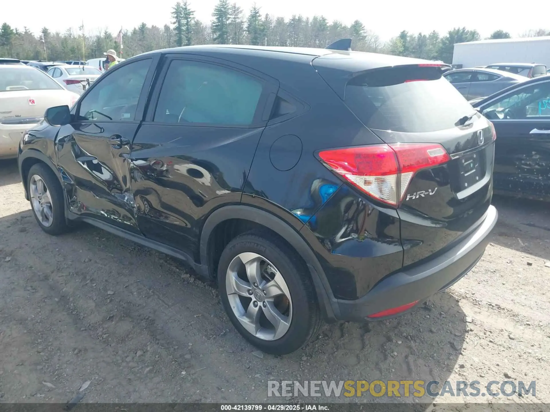 3 fotografías del automóvil dañado 3CZRU6H37KG726234 HONDA HR-V 2019