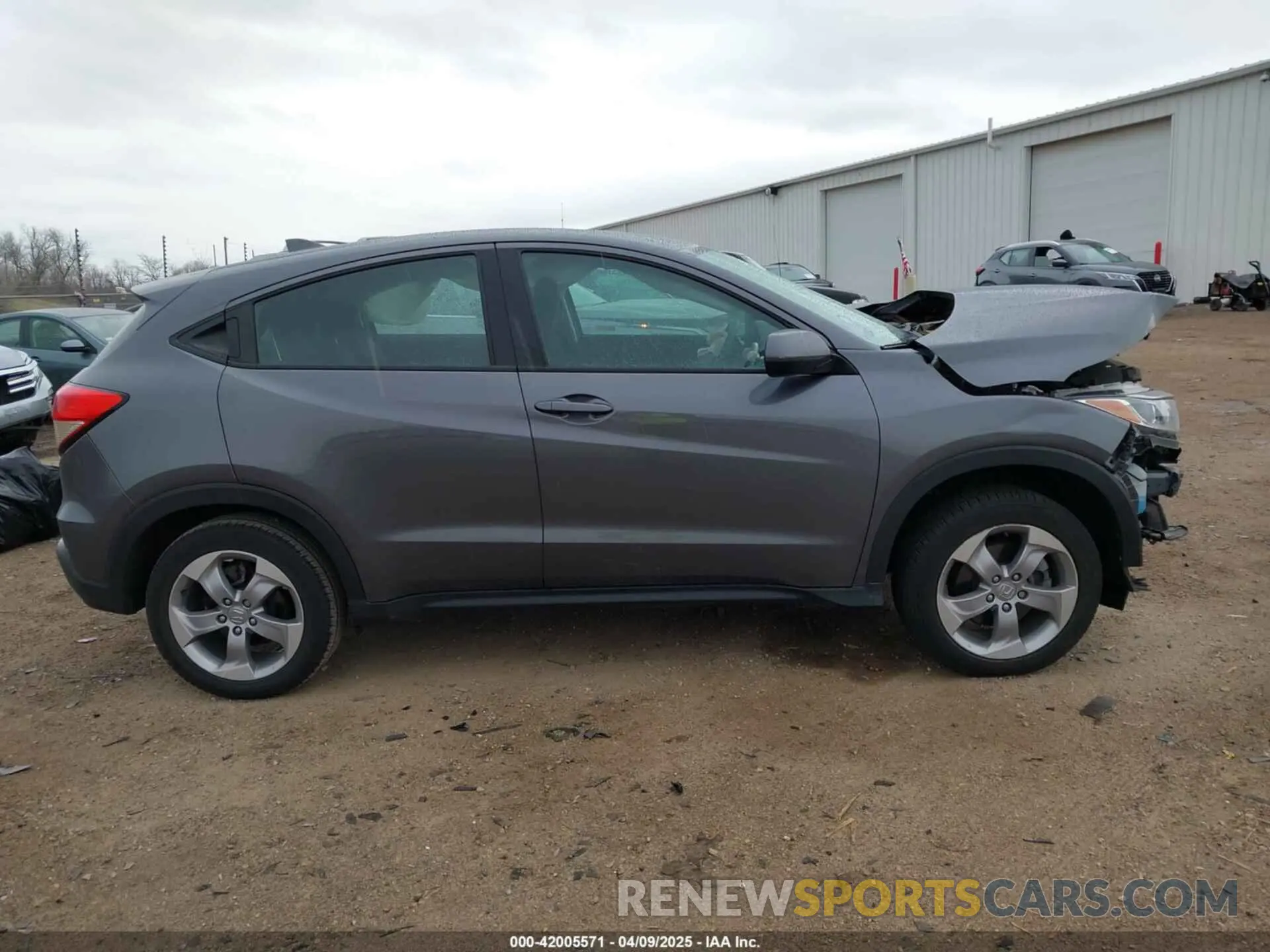 13 fotografías del automóvil dañado 3CZRU6H38KG725044 HONDA HR-V 2019