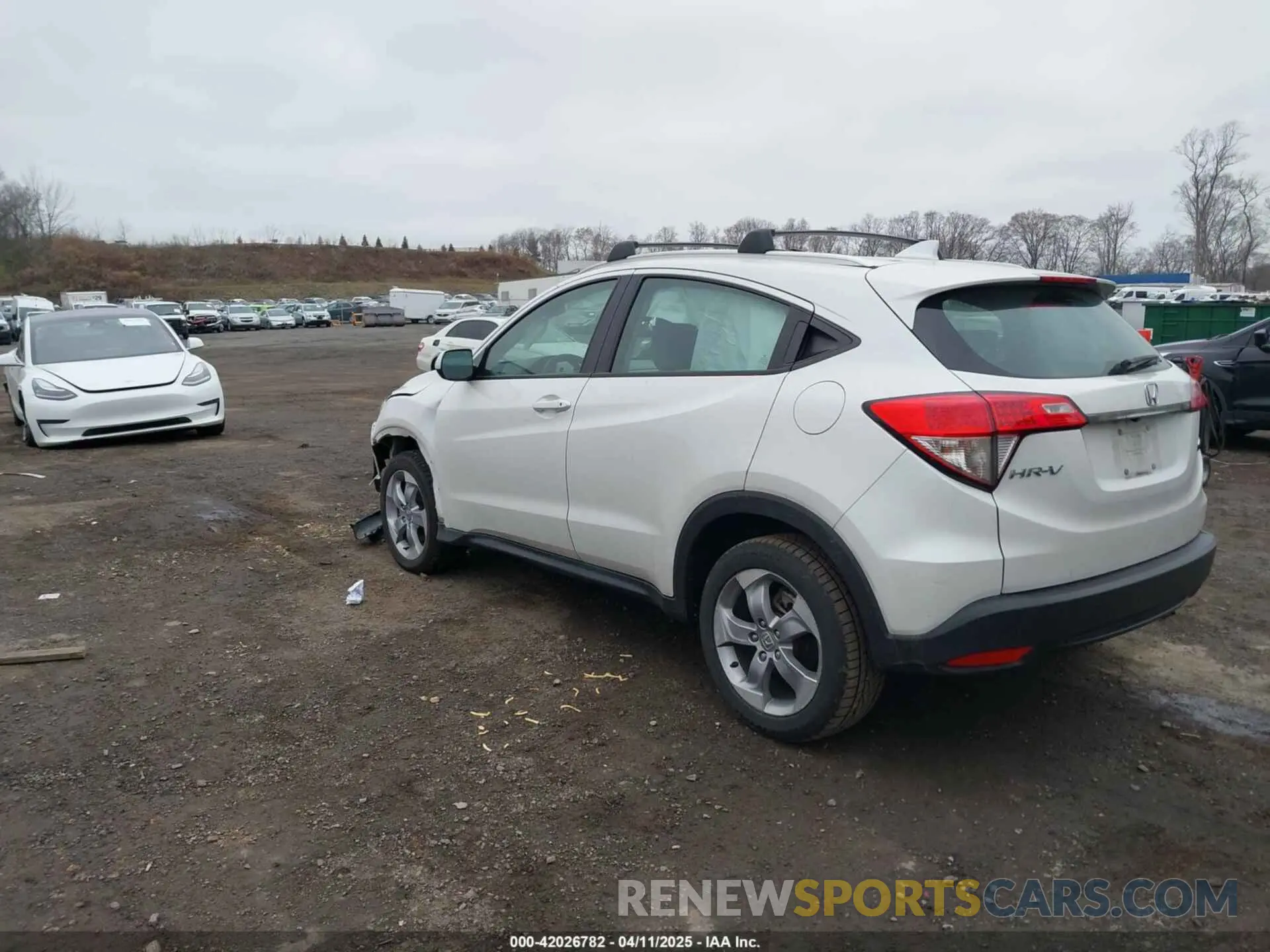 3 fotografías del automóvil dañado 3CZRU6H38KM743805 HONDA HR-V 2019