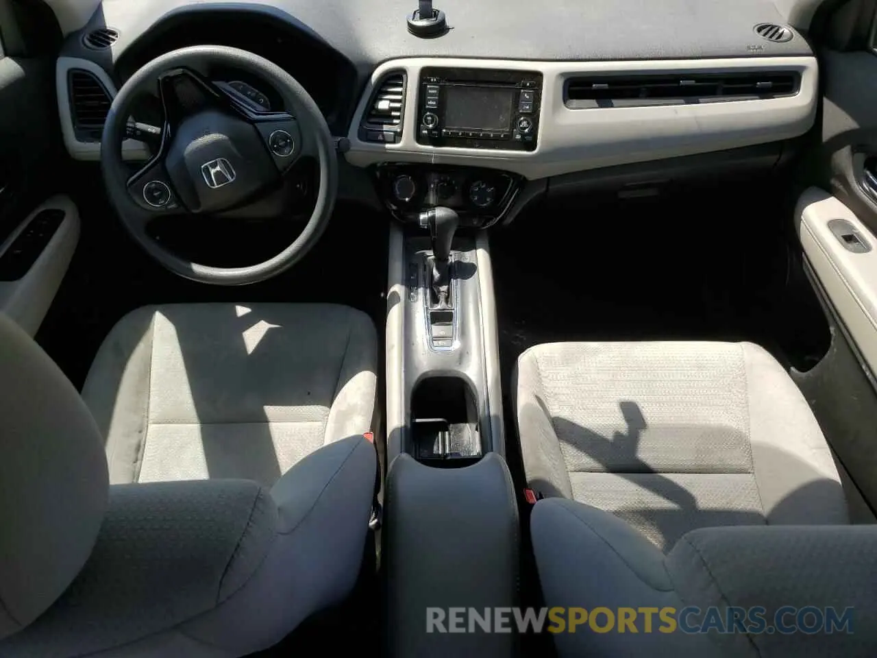 8 fotografías del automóvil dañado 3CZRU6H39KG725523 HONDA HR-V 2019