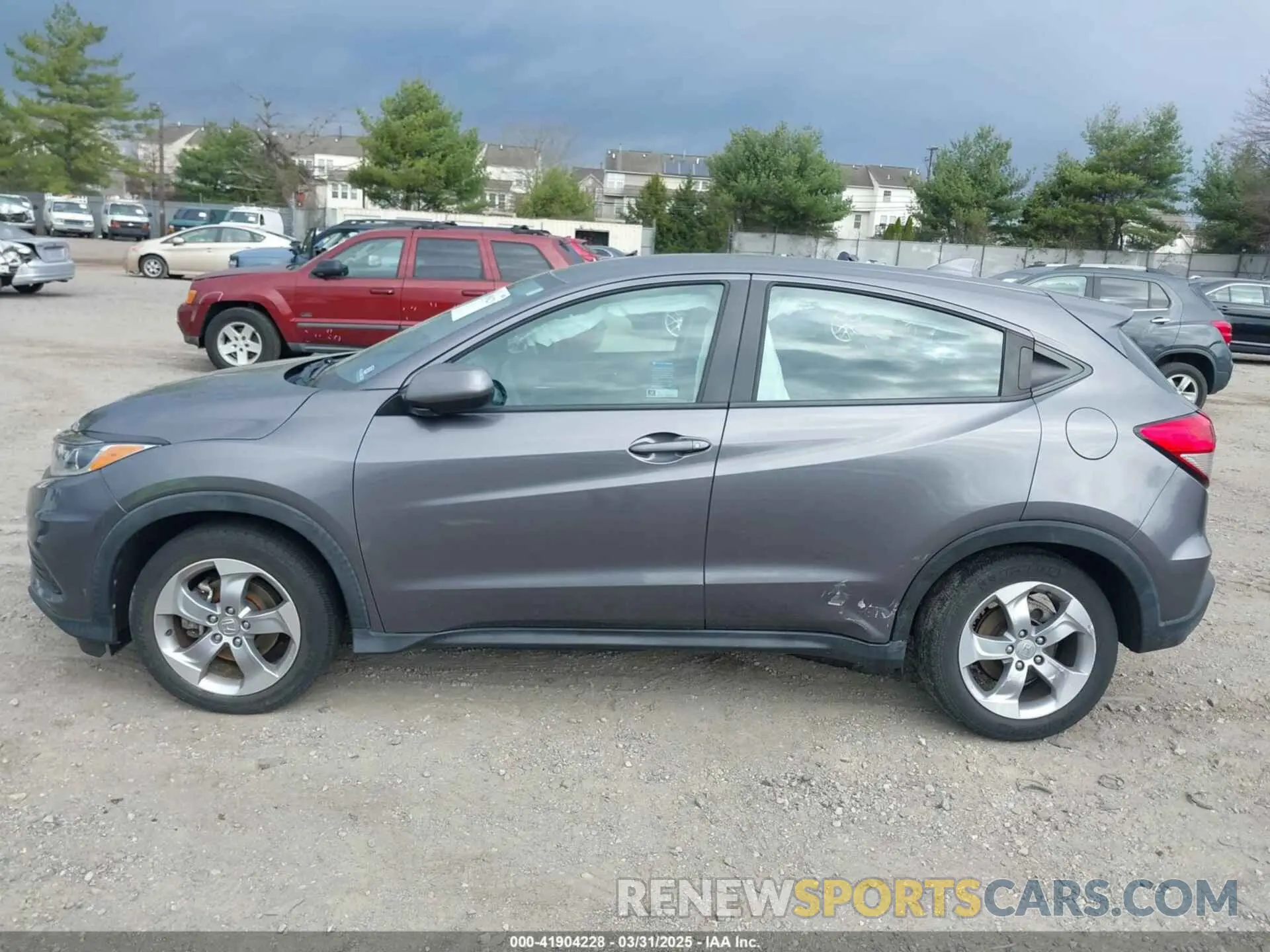 14 fotografías del automóvil dañado 3CZRU6H3XKG724400 HONDA HR-V 2019