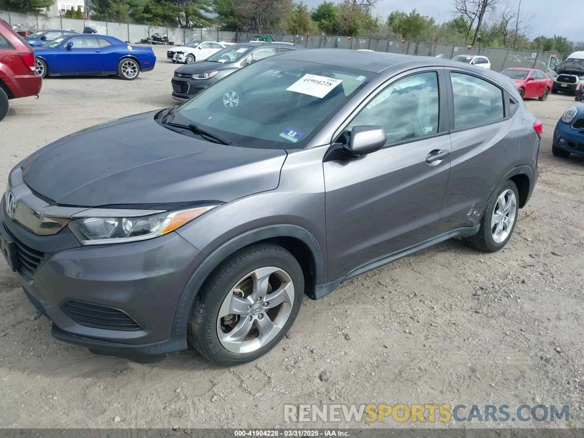 2 fotografías del automóvil dañado 3CZRU6H3XKG724400 HONDA HR-V 2019