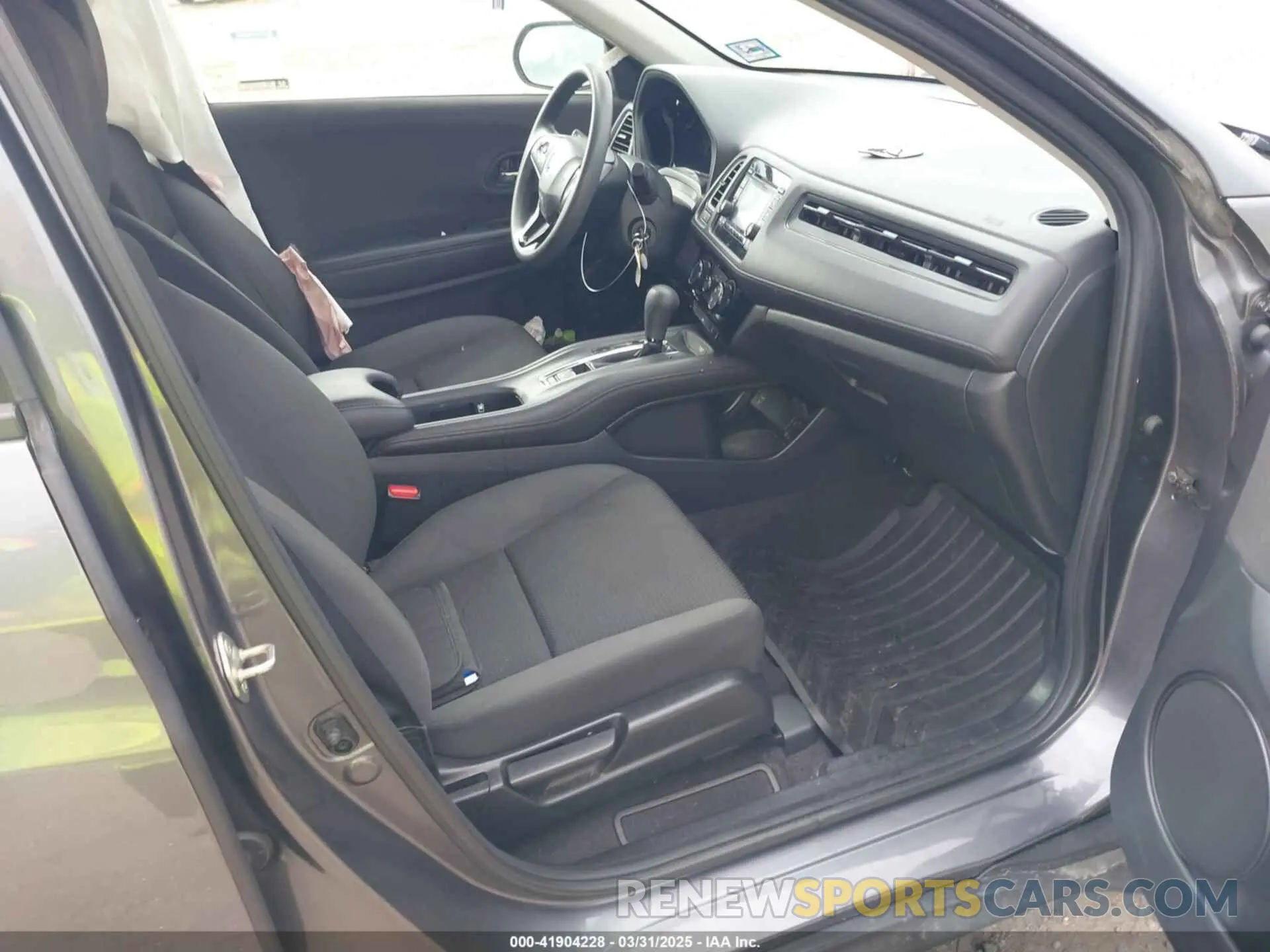 5 fotografías del automóvil dañado 3CZRU6H3XKG724400 HONDA HR-V 2019