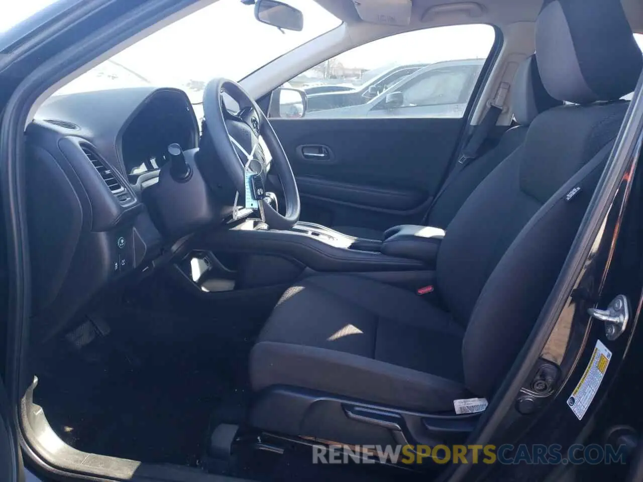 7 fotografías del automóvil dañado 3CZRU6H3XKG732660 HONDA HR-V 2019