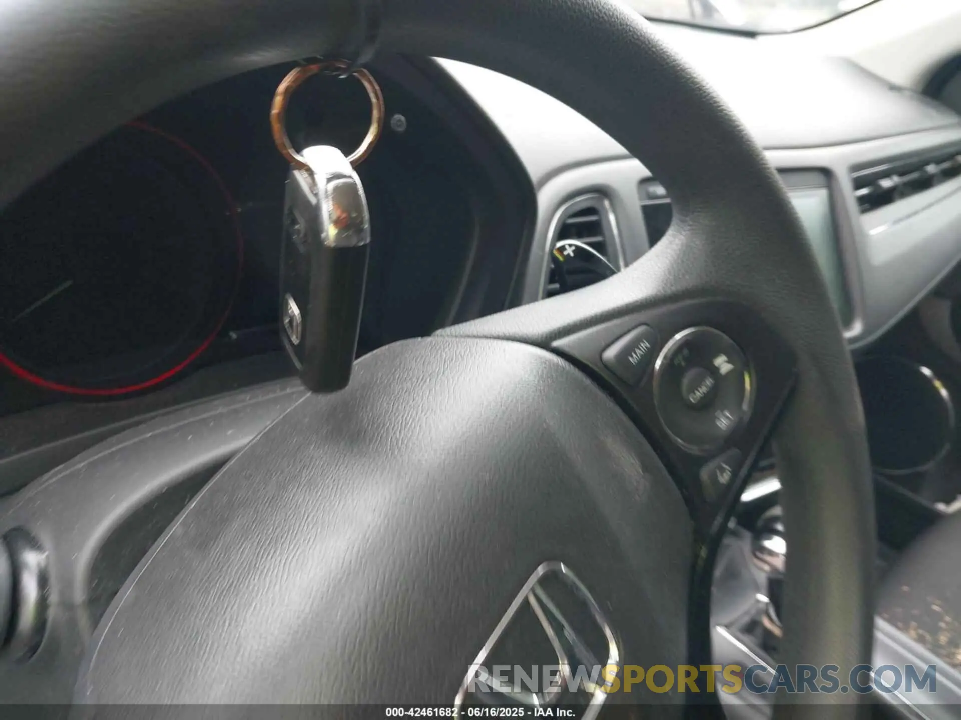 11 fotografías del automóvil dañado 3CZRU6H50KM725915 HONDA HR-V 2019