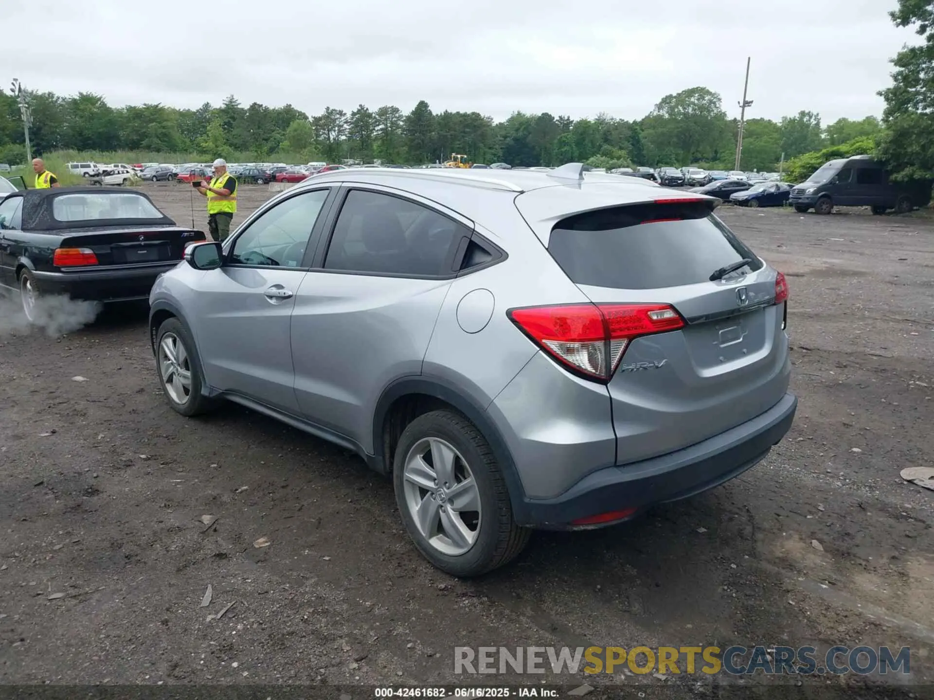 3 fotografías del automóvil dañado 3CZRU6H50KM725915 HONDA HR-V 2019