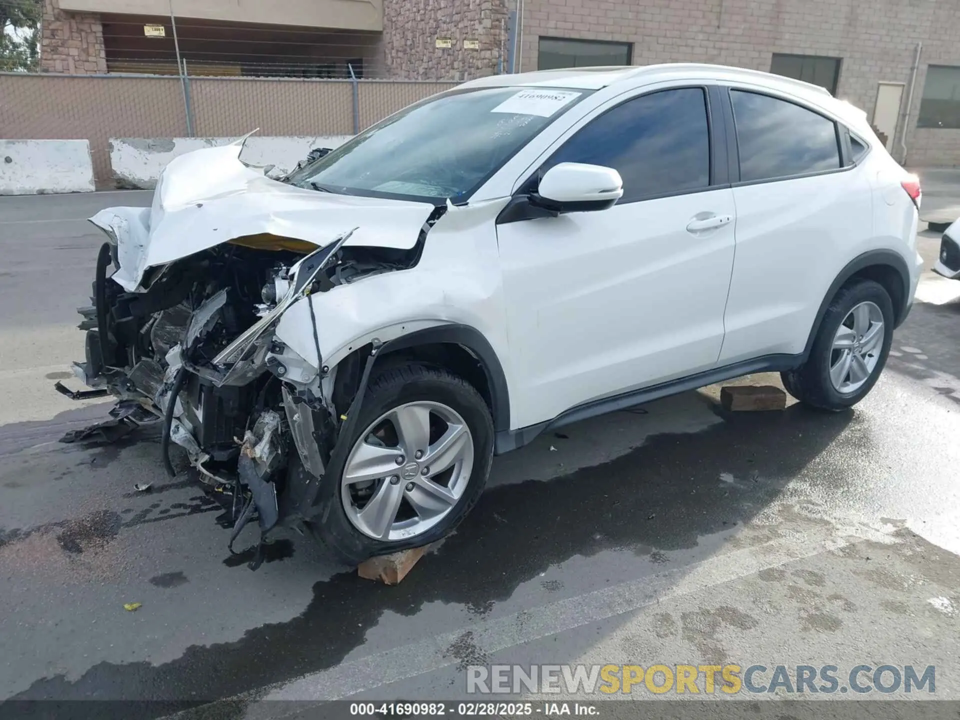 2 fotografías del automóvil dañado 3CZRU6H50KM732508 HONDA HR-V 2019