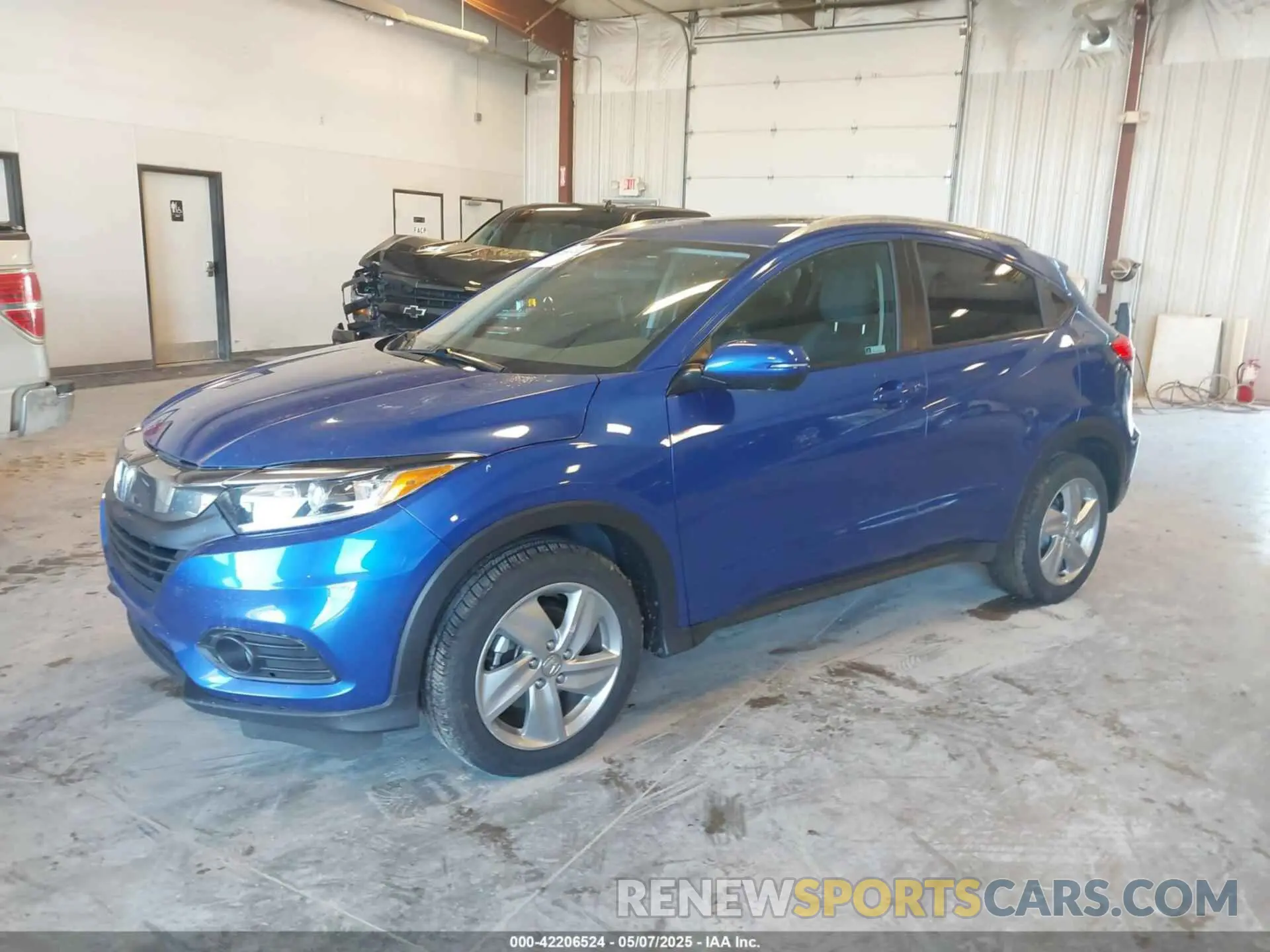 2 fotografías del automóvil dañado 3CZRU6H50KM739507 HONDA HR-V 2019