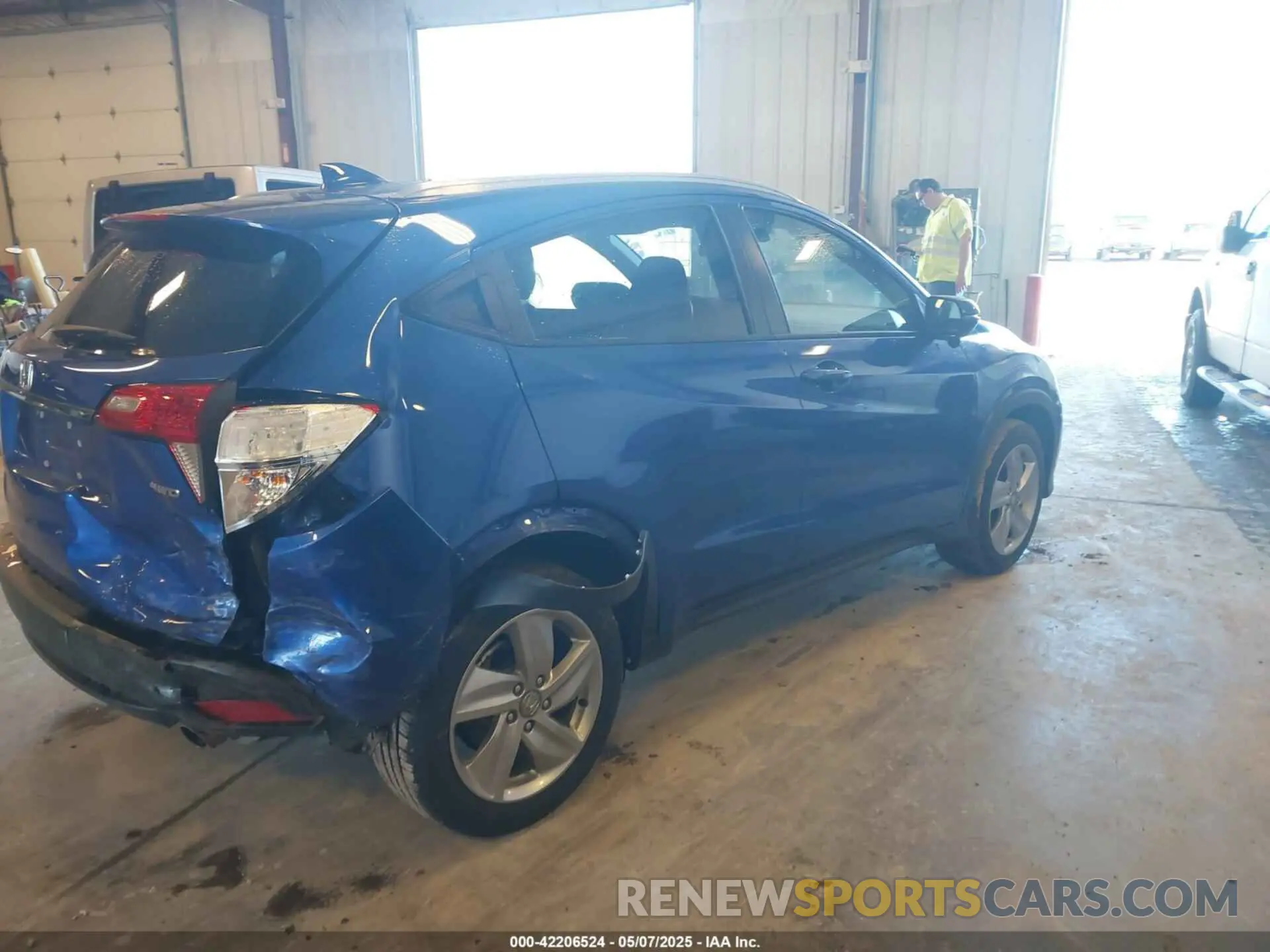 4 fotografías del automóvil dañado 3CZRU6H50KM739507 HONDA HR-V 2019