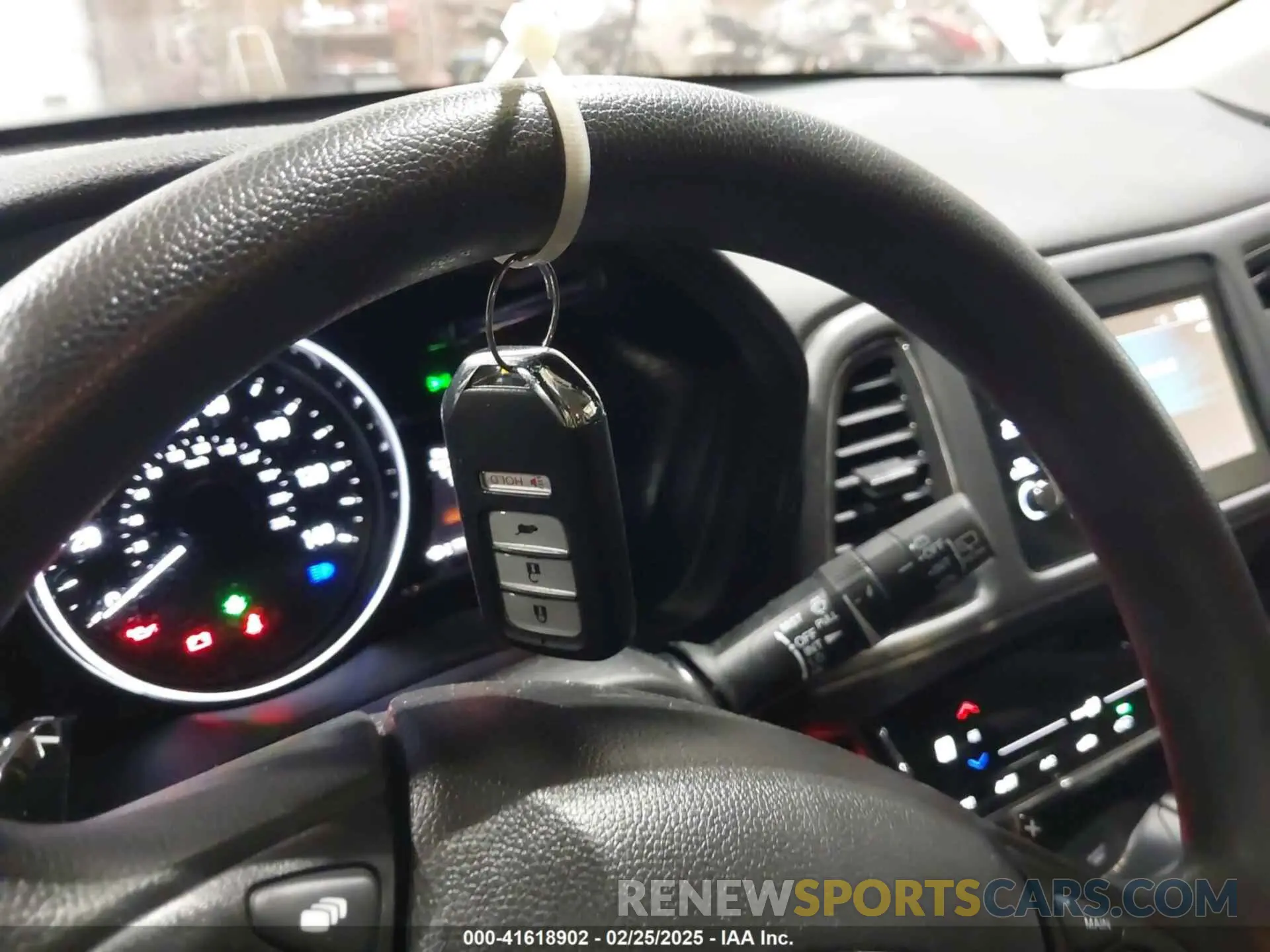 11 fotografías del automóvil dañado 3CZRU6H52KM731487 HONDA HR-V 2019
