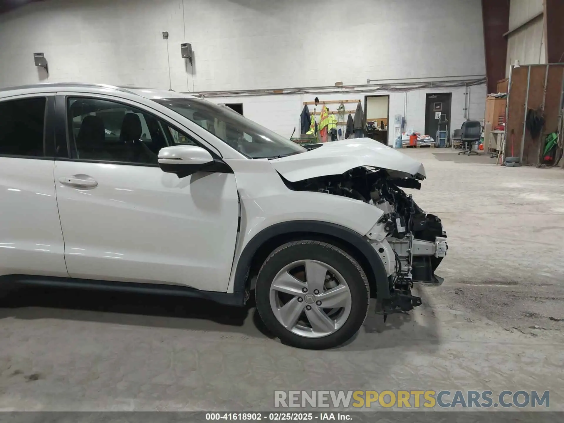 19 fotografías del automóvil dañado 3CZRU6H52KM731487 HONDA HR-V 2019