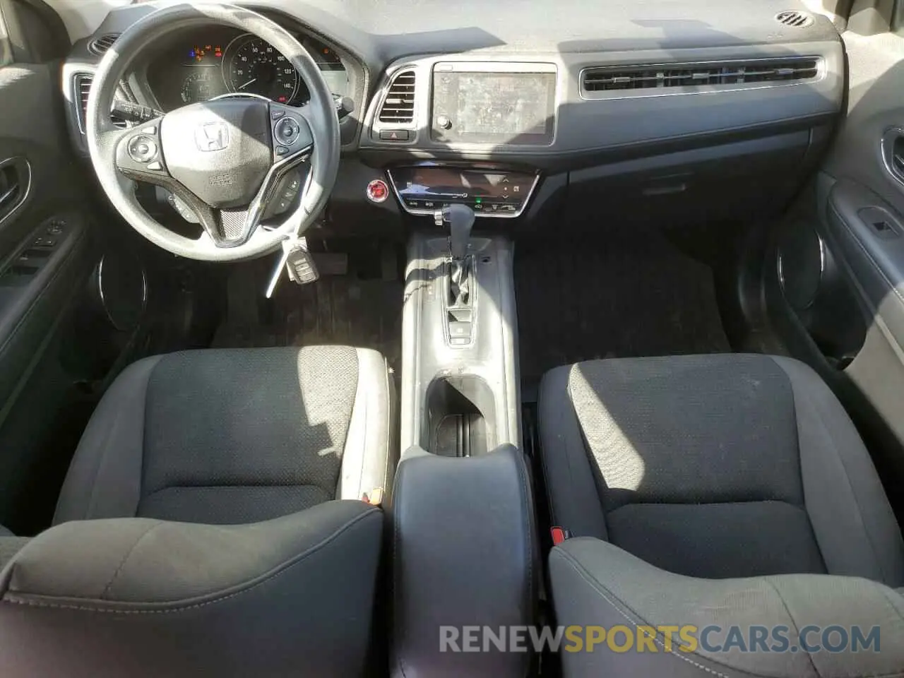 8 fotografías del automóvil dañado 3CZRU6H53KM718604 HONDA HR-V 2019