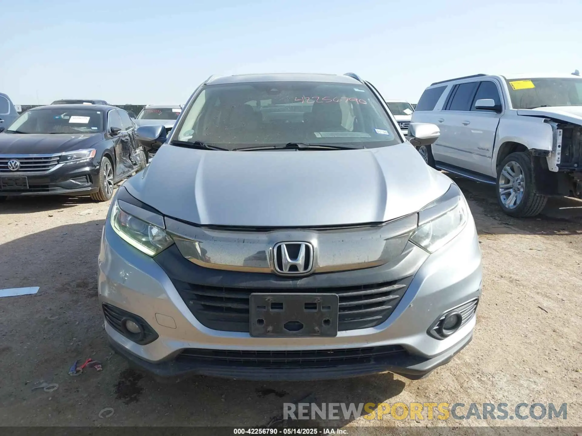 12 fotografías del automóvil dañado 3CZRU6H53KM733846 HONDA HR-V 2019