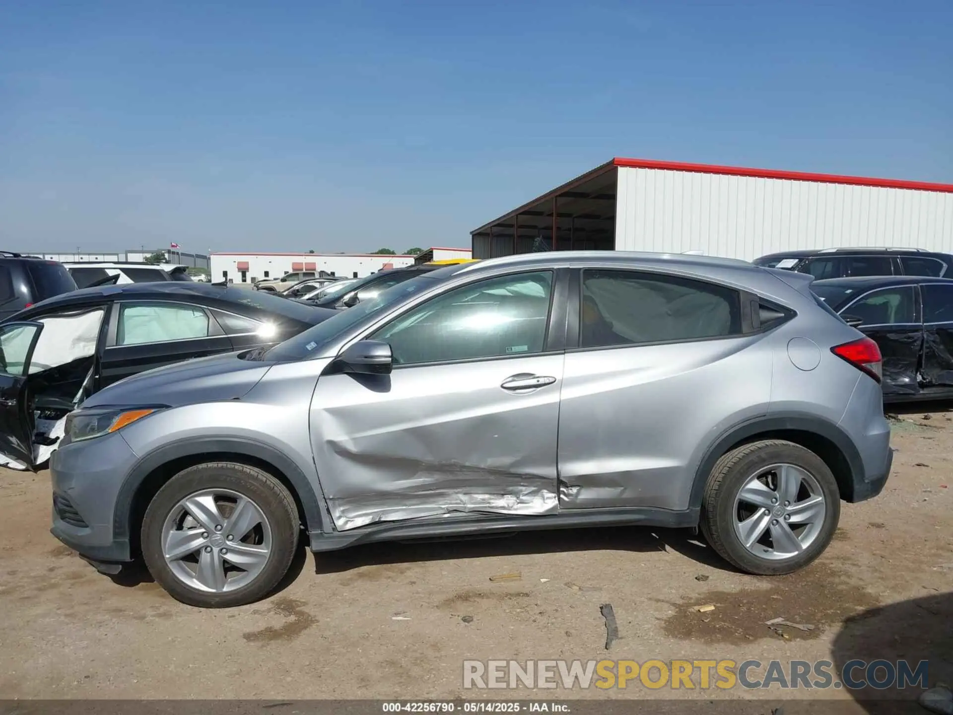 14 fotografías del automóvil dañado 3CZRU6H53KM733846 HONDA HR-V 2019