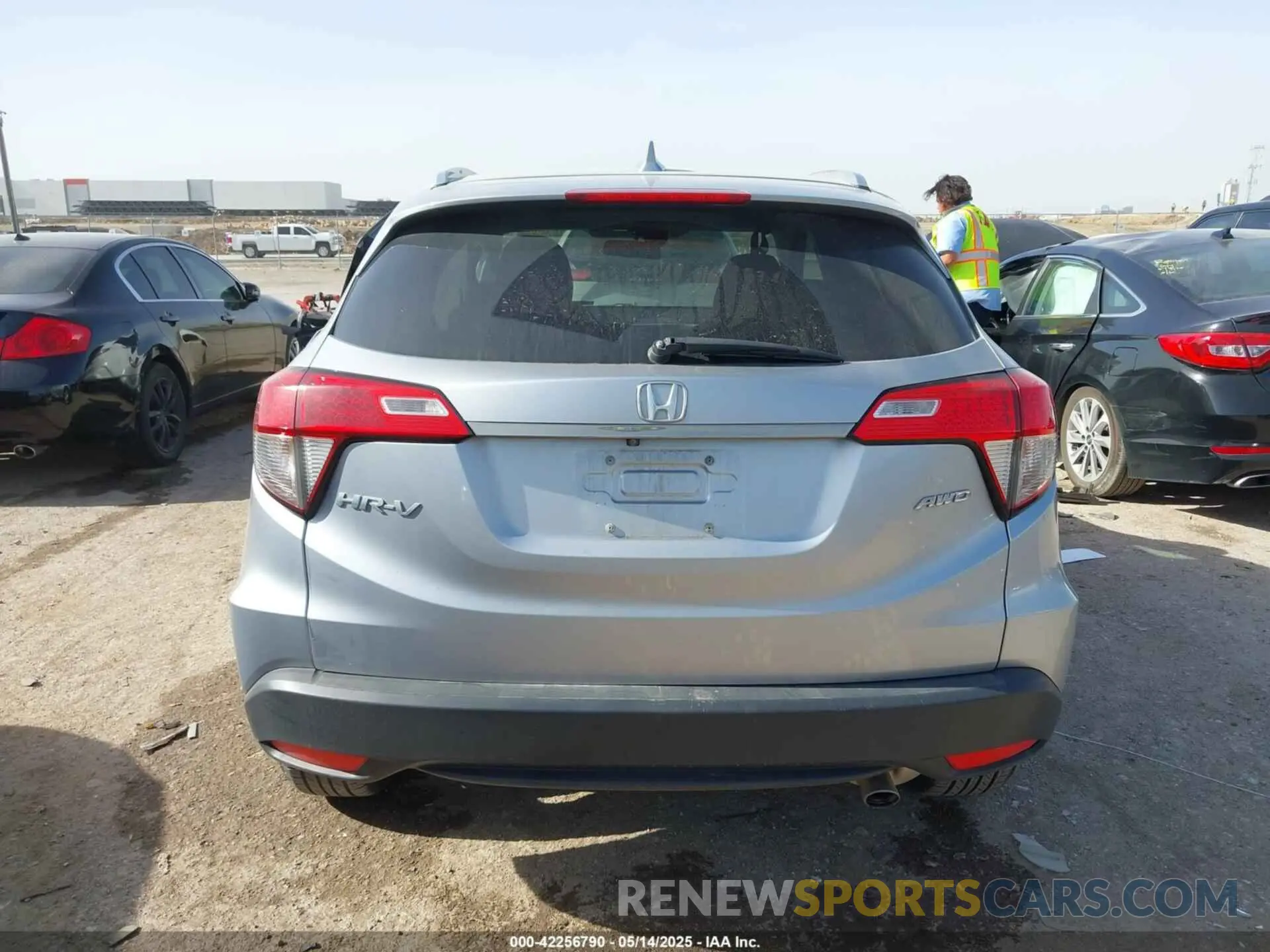 16 fotografías del automóvil dañado 3CZRU6H53KM733846 HONDA HR-V 2019