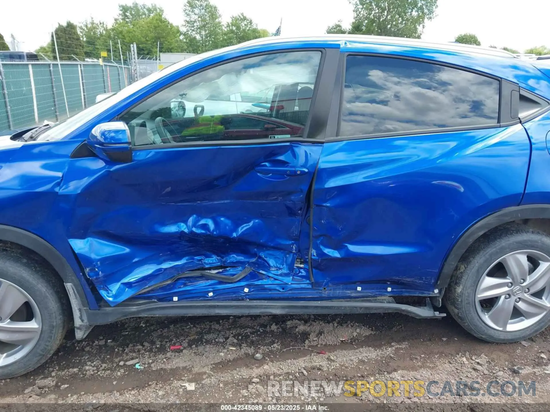 6 fotografías del automóvil dañado 3CZRU6H53KM733863 HONDA HR-V 2019