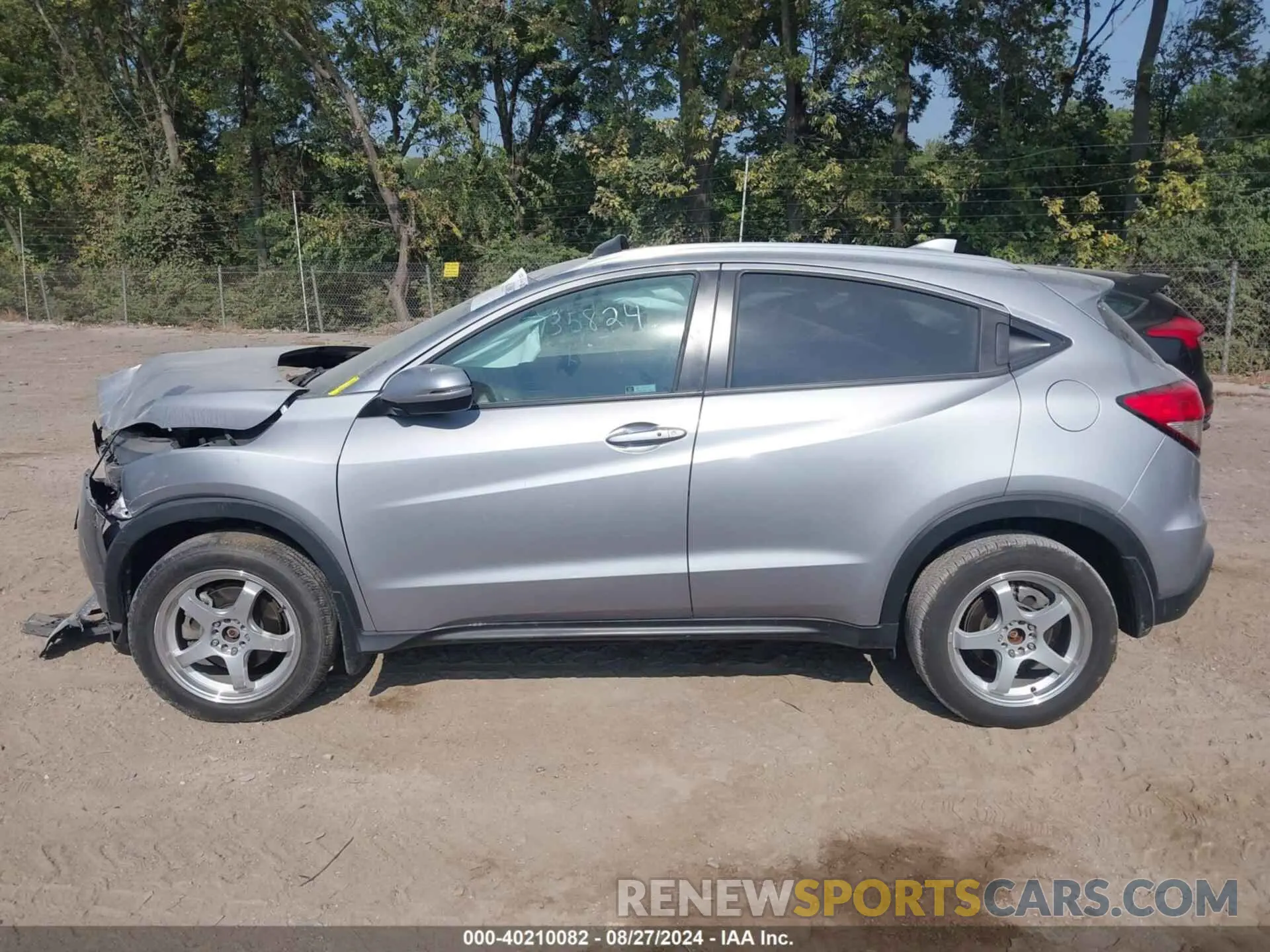 14 fotografías del automóvil dañado 3CZRU6H53KM735824 HONDA HR-V 2019