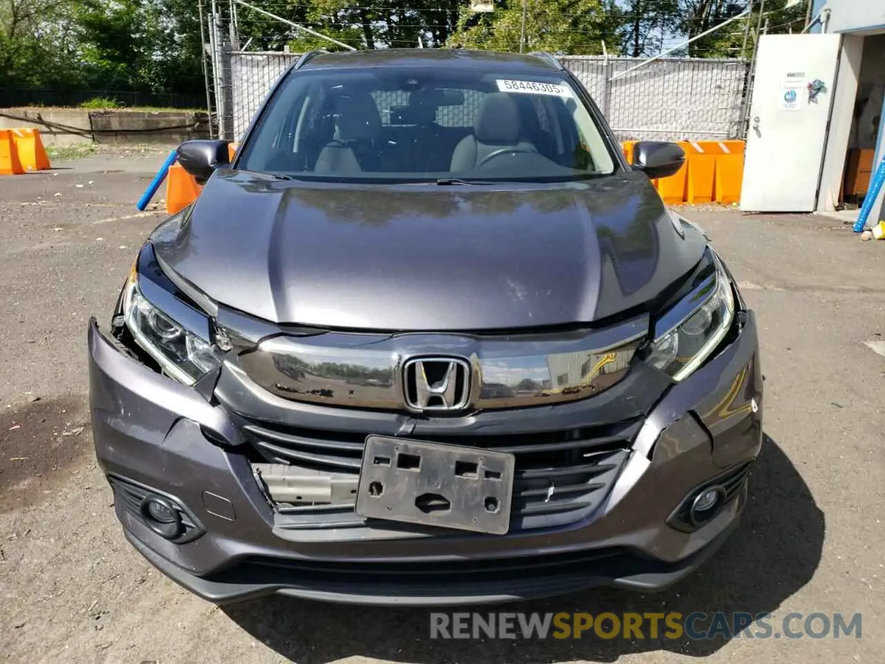 5 fotografías del automóvil dañado 3CZRU6H54KM722564 HONDA HR-V 2019