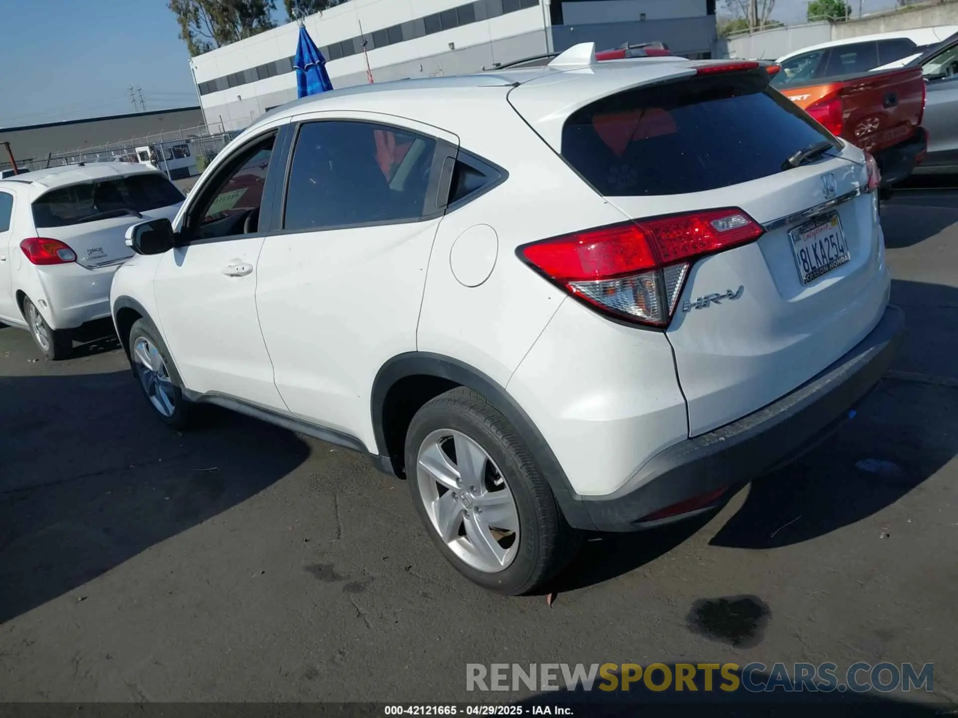 3 fotografías del automóvil dañado 3CZRU6H55KM726364 HONDA HR-V 2019