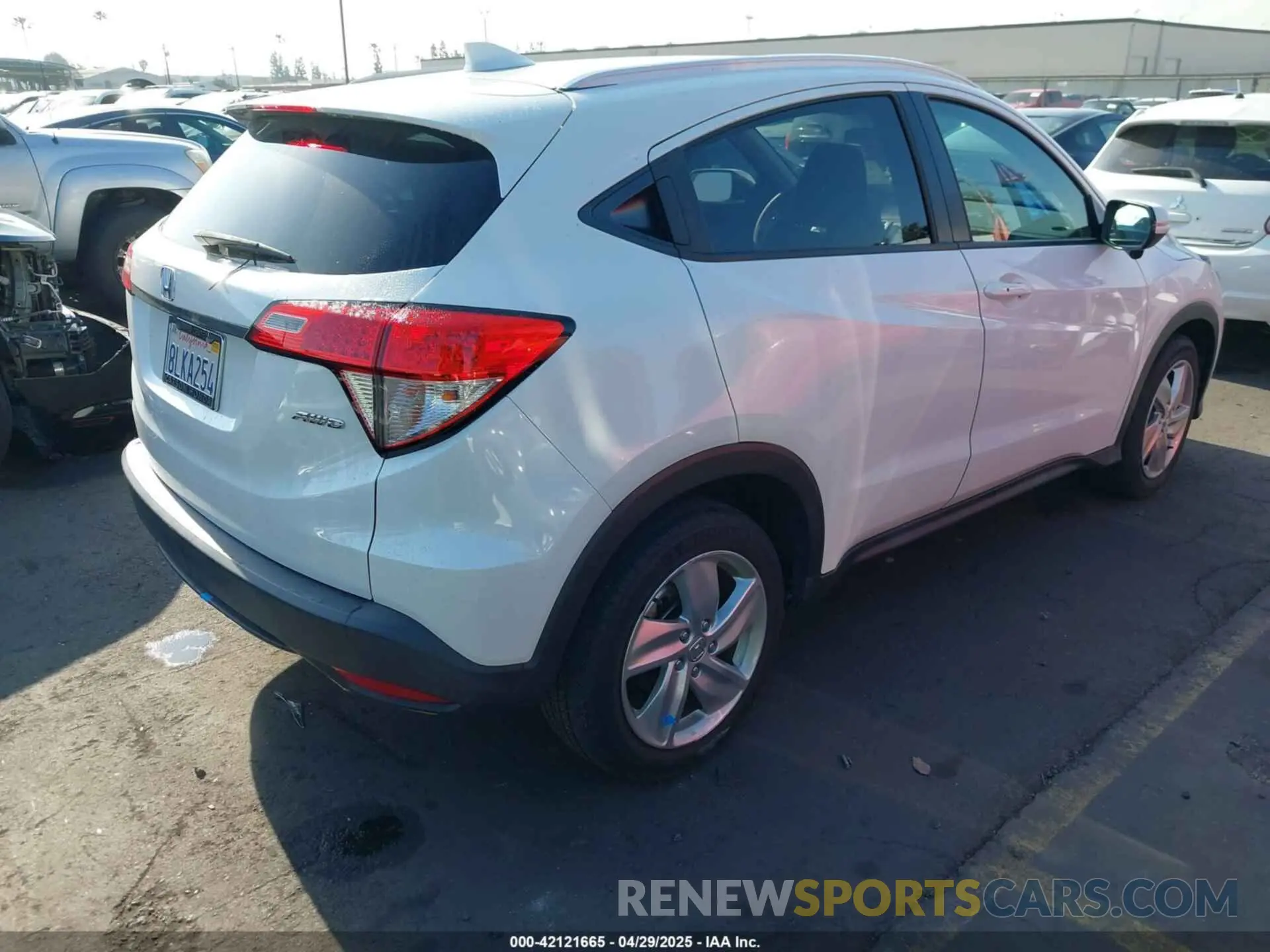 4 fotografías del automóvil dañado 3CZRU6H55KM726364 HONDA HR-V 2019