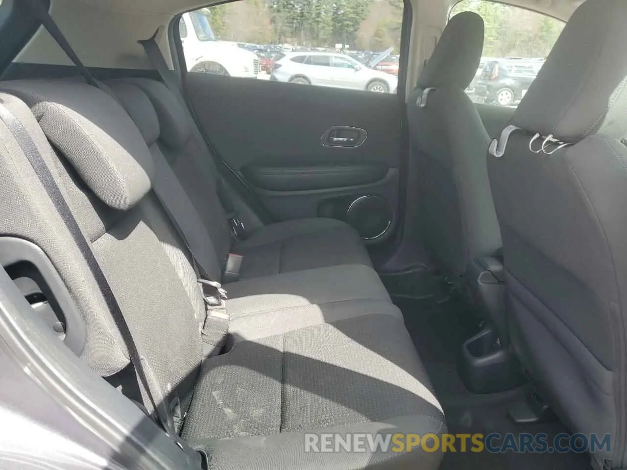 11 fotografías del automóvil dañado 3CZRU6H58KM741036 HONDA HR-V 2019