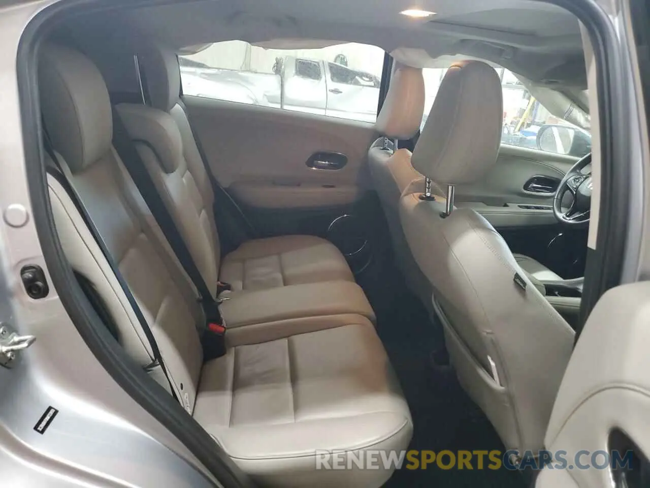 11 fotografías del automóvil dañado 3CZRU6H70KM723650 HONDA HR-V 2019