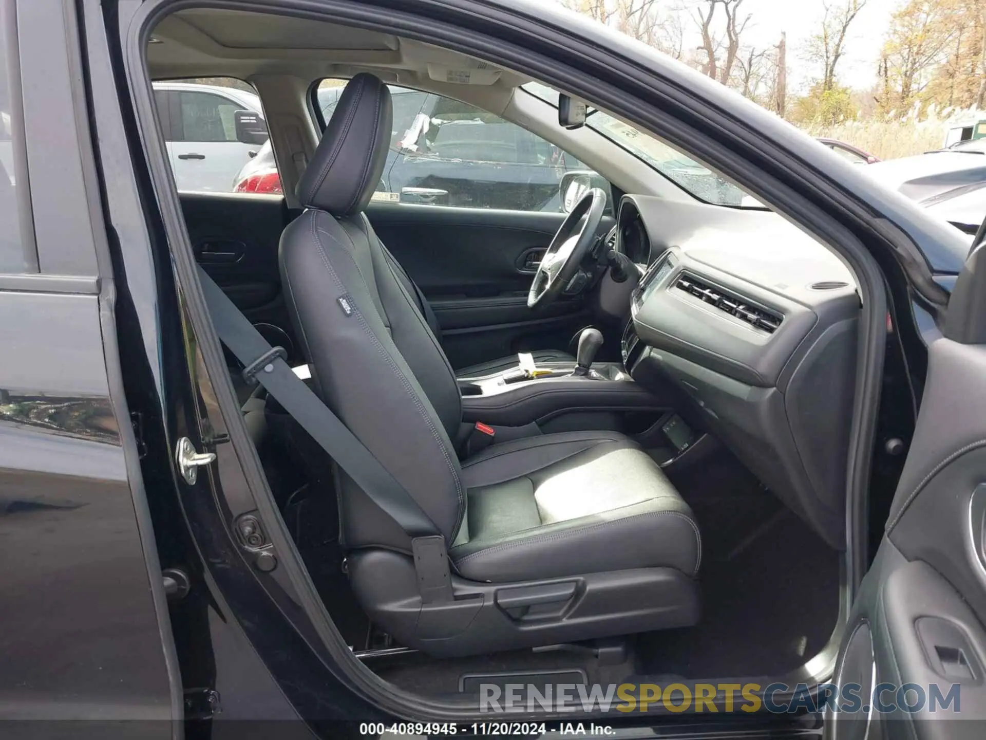 5 fotografías del automóvil dañado 3CZRU6H71KM720174 HONDA HR-V 2019