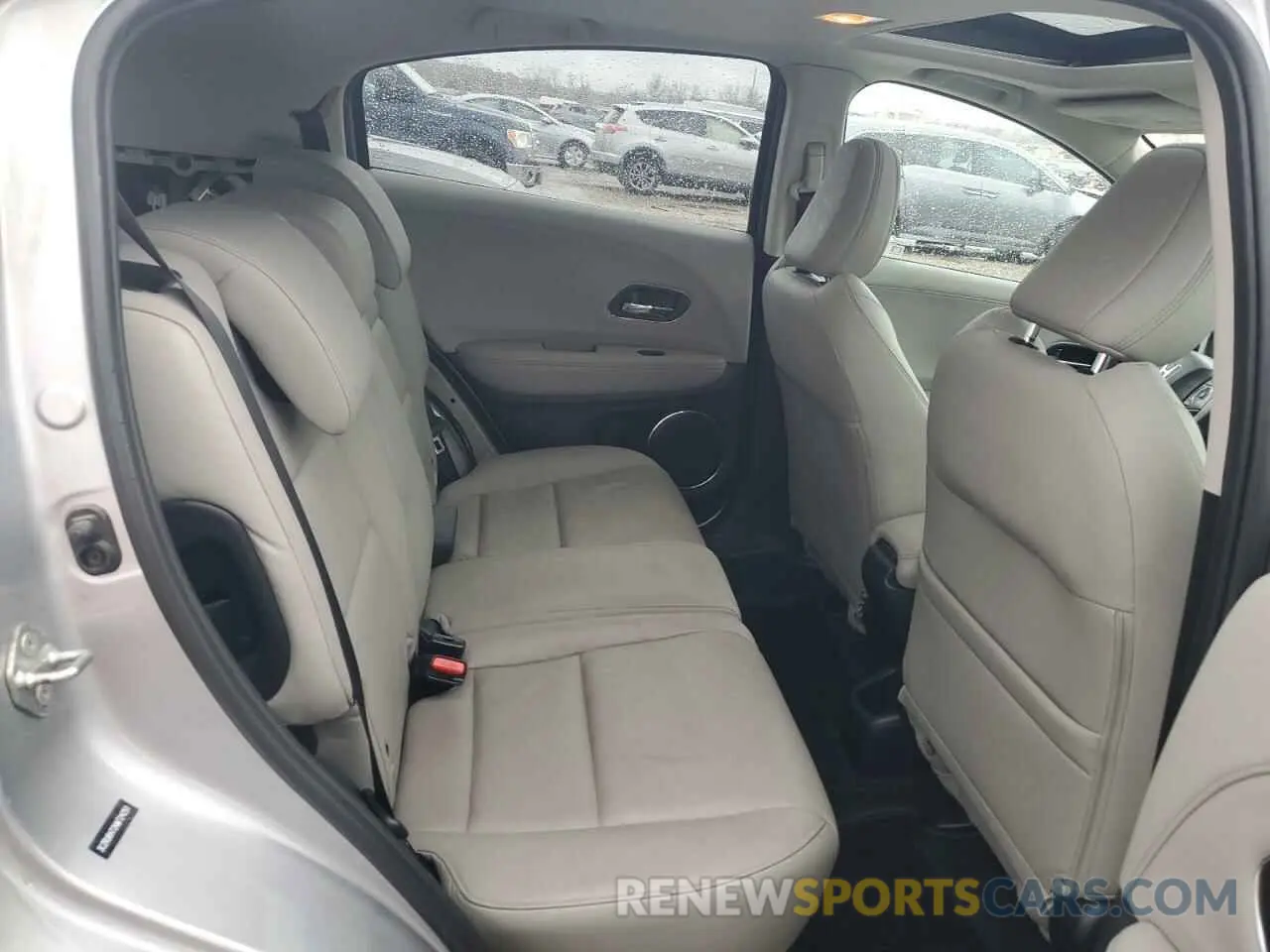 11 fotografías del automóvil dañado 3CZRU6H72KM724251 HONDA HR-V 2019