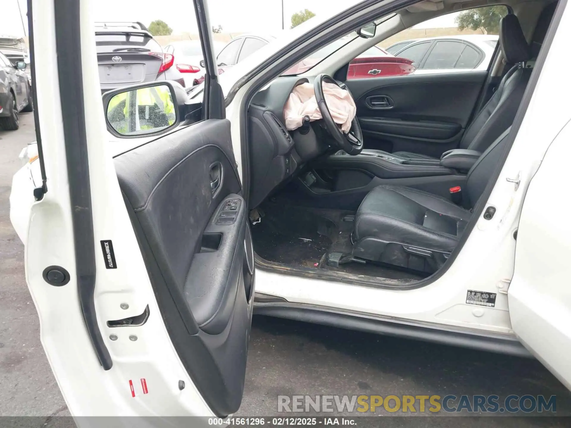 5 fotografías del automóvil dañado 3CZRU6H74KM707757 HONDA HR-V 2019