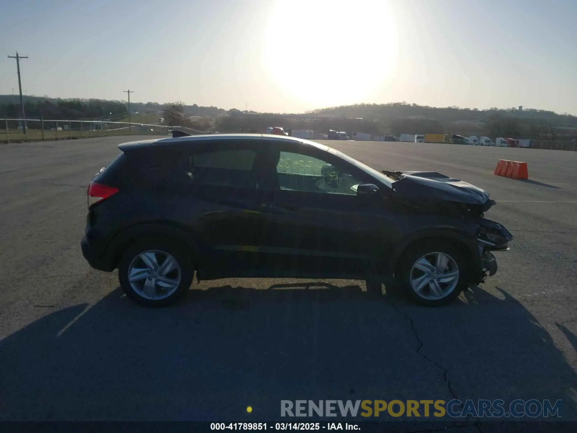 14 fotografías del automóvil dañado 3CZRU6H74KM735154 HONDA HR-V 2019