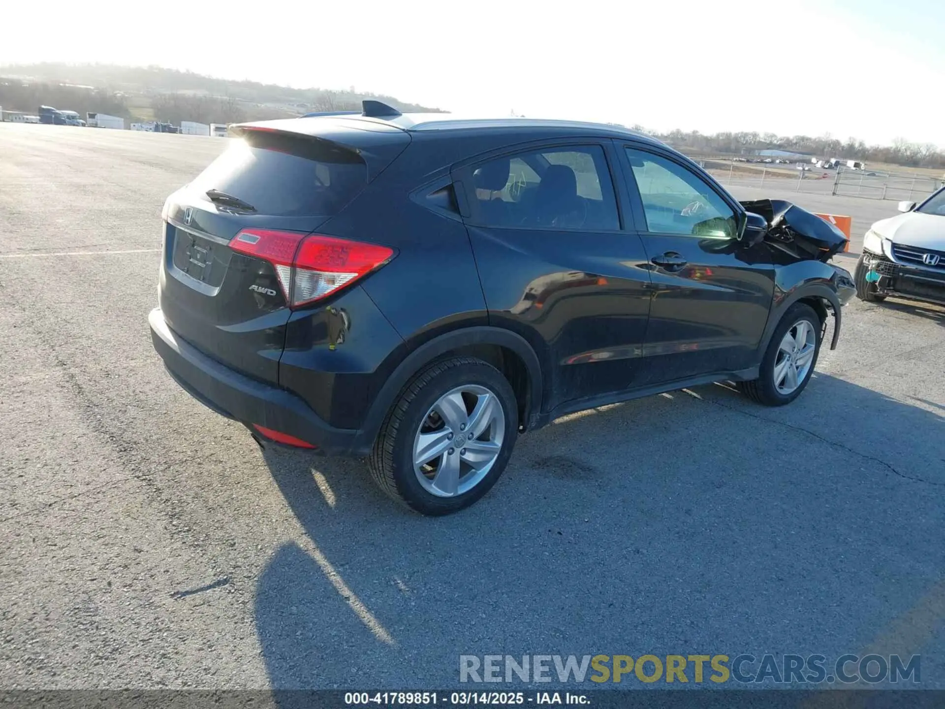 4 fotografías del automóvil dañado 3CZRU6H74KM735154 HONDA HR-V 2019