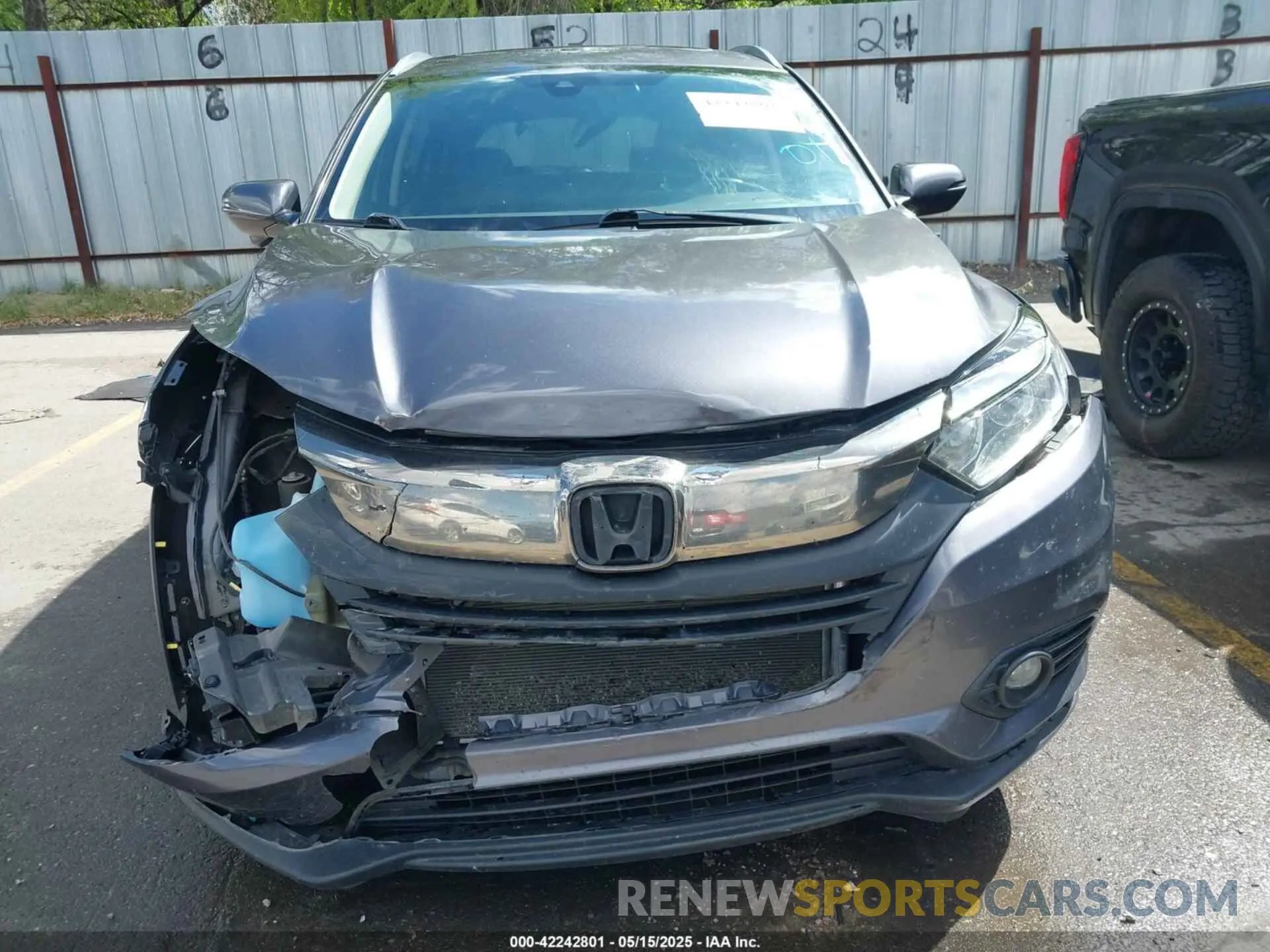 13 fotografías del automóvil dañado 3CZRU6H75KM710599 HONDA HR-V 2019