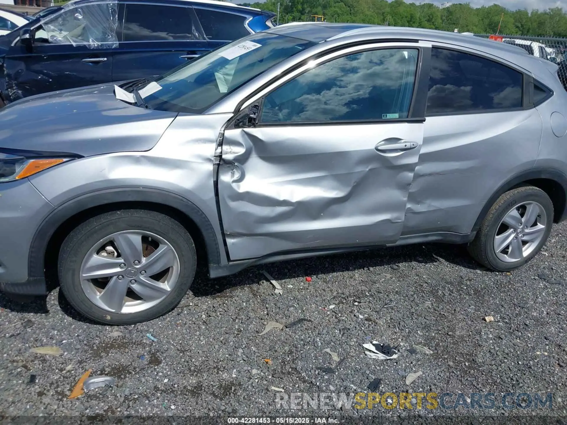 6 fotografías del automóvil dañado 3CZRU6H75KM722378 HONDA HR-V 2019