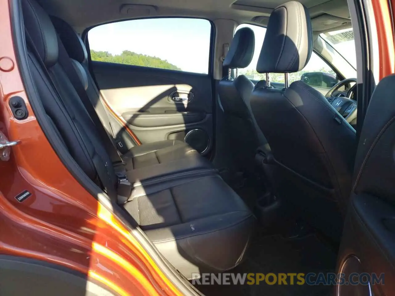 10 fotografías del automóvil dañado 3CZRU6H76KM708408 HONDA HR-V 2019