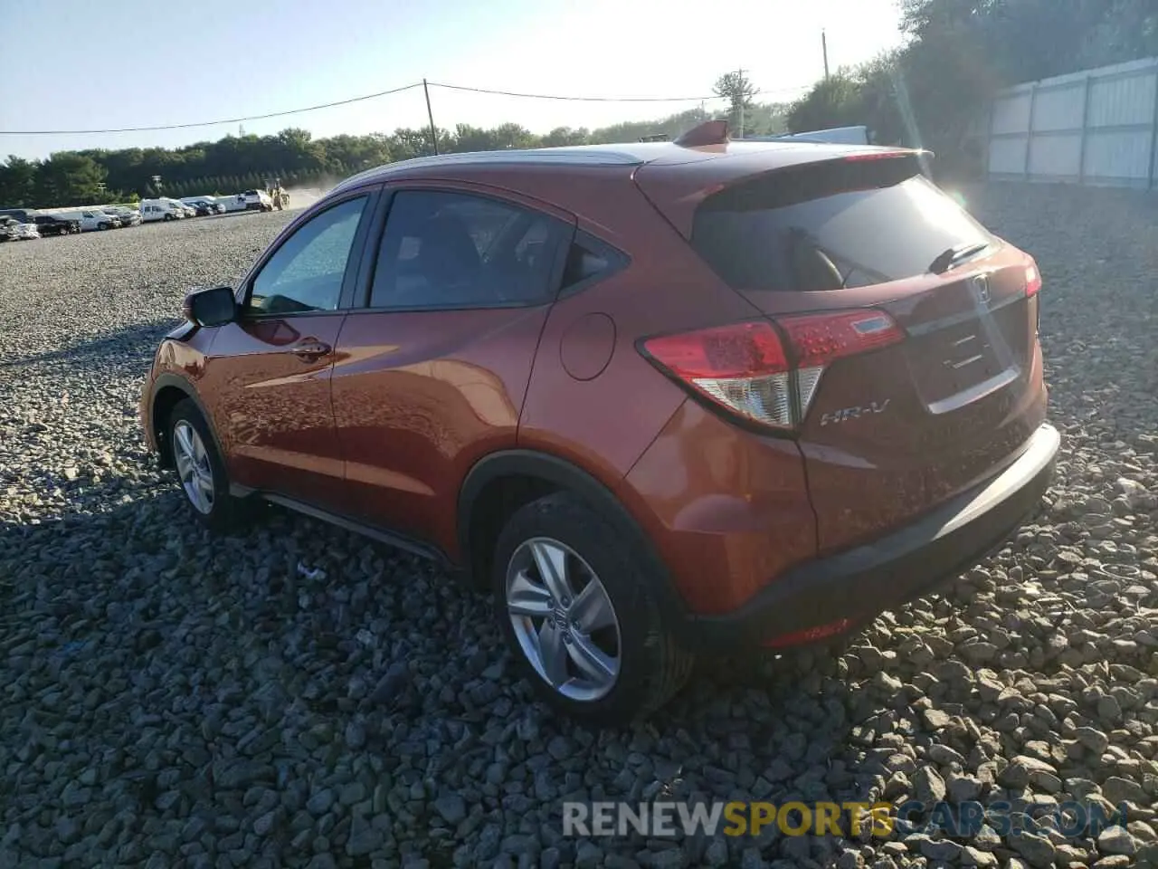 2 fotografías del automóvil dañado 3CZRU6H76KM708408 HONDA HR-V 2019