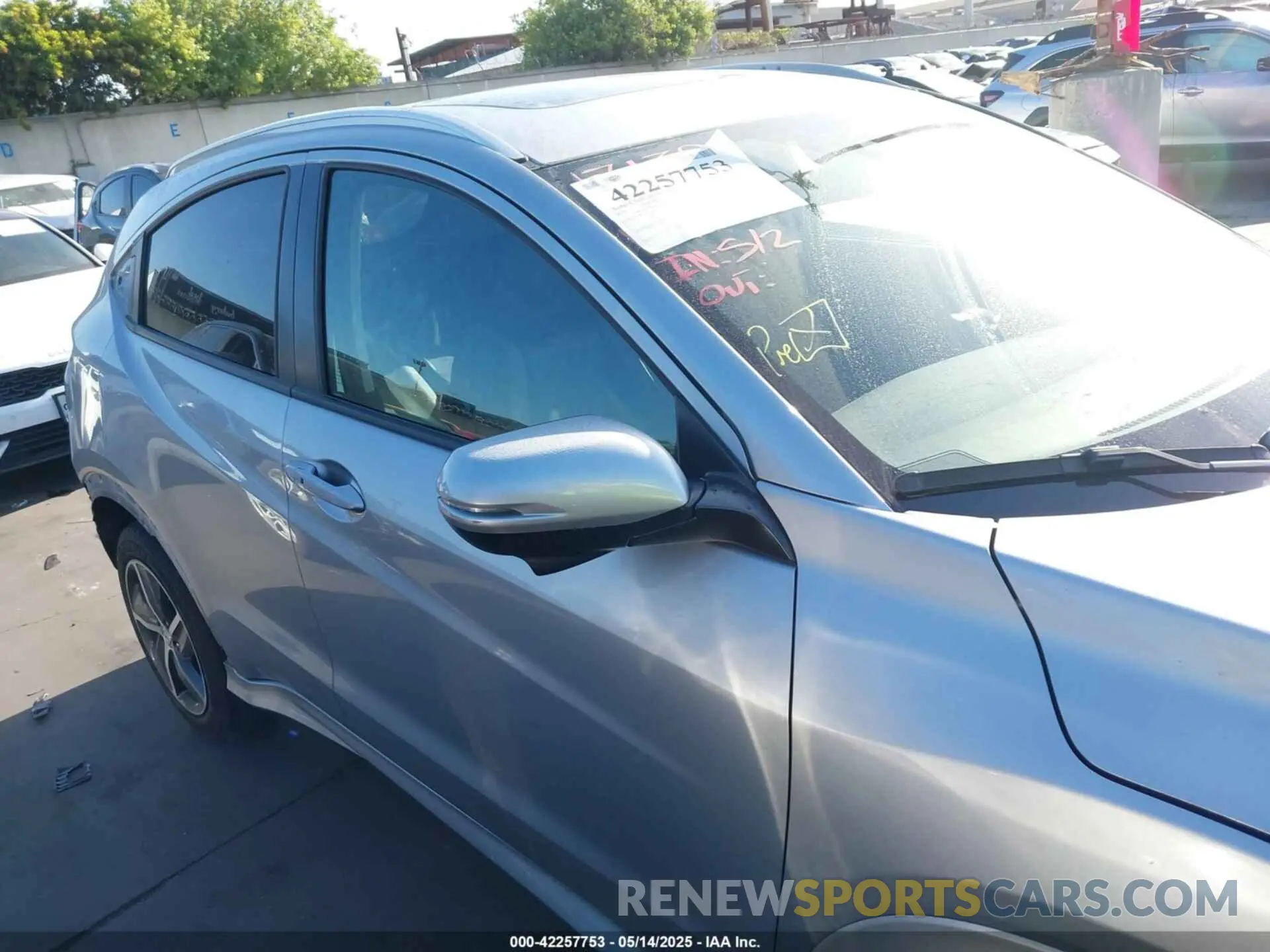 14 fotografías del automóvil dañado 3CZRU6H97KM711674 HONDA HR-V 2019