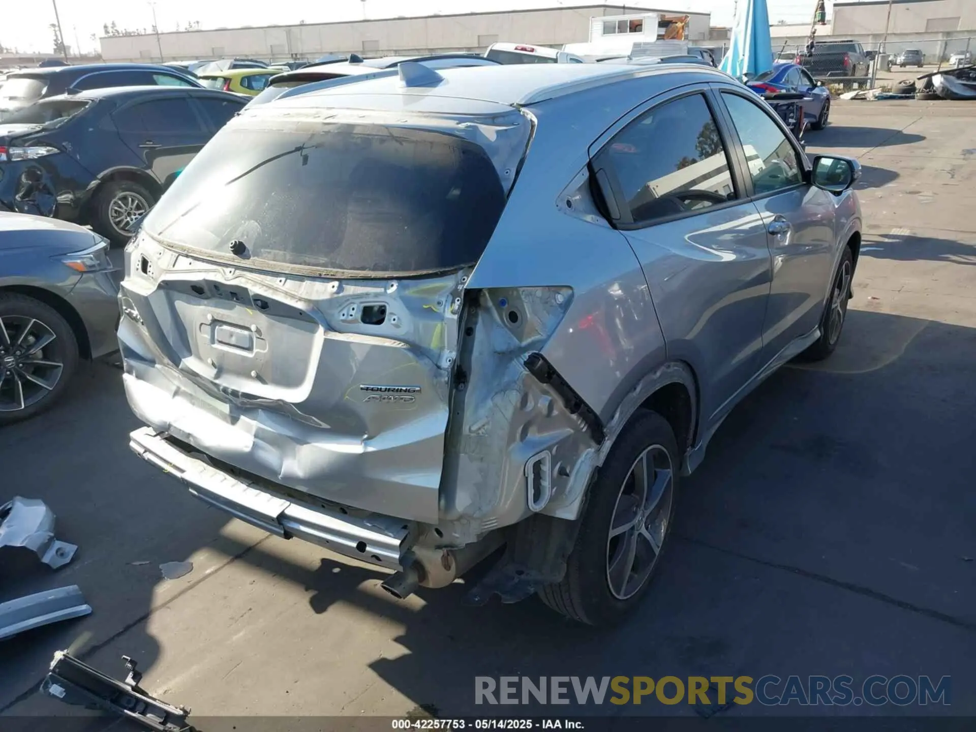 4 fotografías del automóvil dañado 3CZRU6H97KM711674 HONDA HR-V 2019