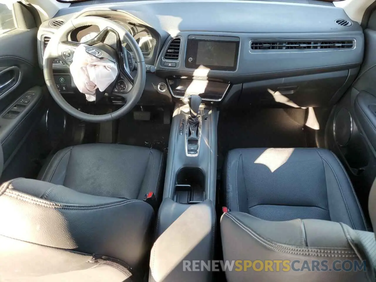 8 fotografías del automóvil dañado 3CZRU6H98KM710470 HONDA HR-V 2019