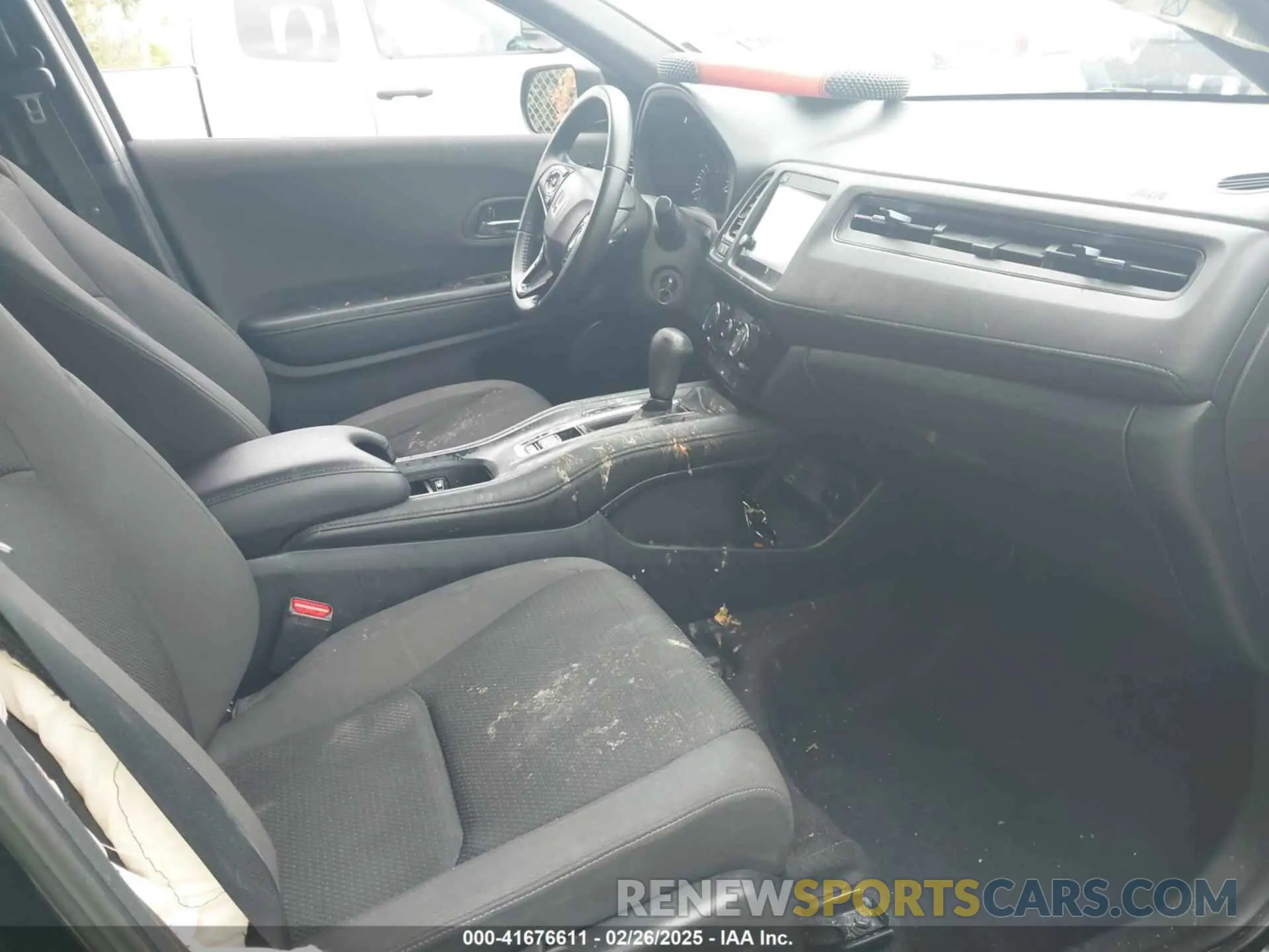 5 fotografías del automóvil dañado 3CZRU5H10LM710310 HONDA HR-V 2020
