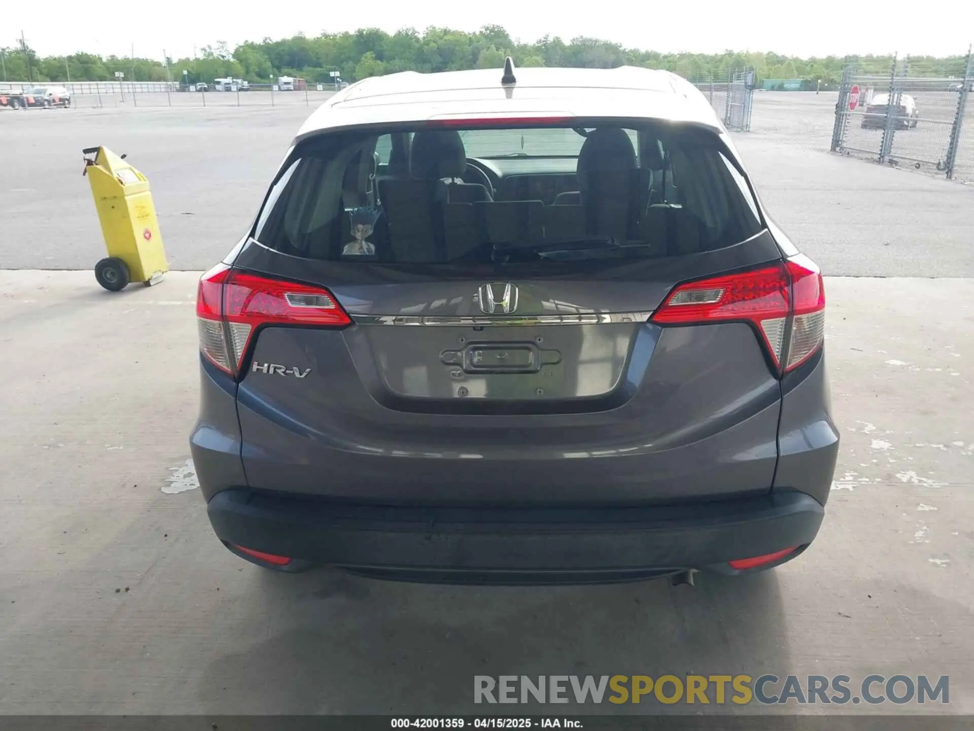 17 fotografías del automóvil dañado 3CZRU5H35LM708117 HONDA HR-V 2020